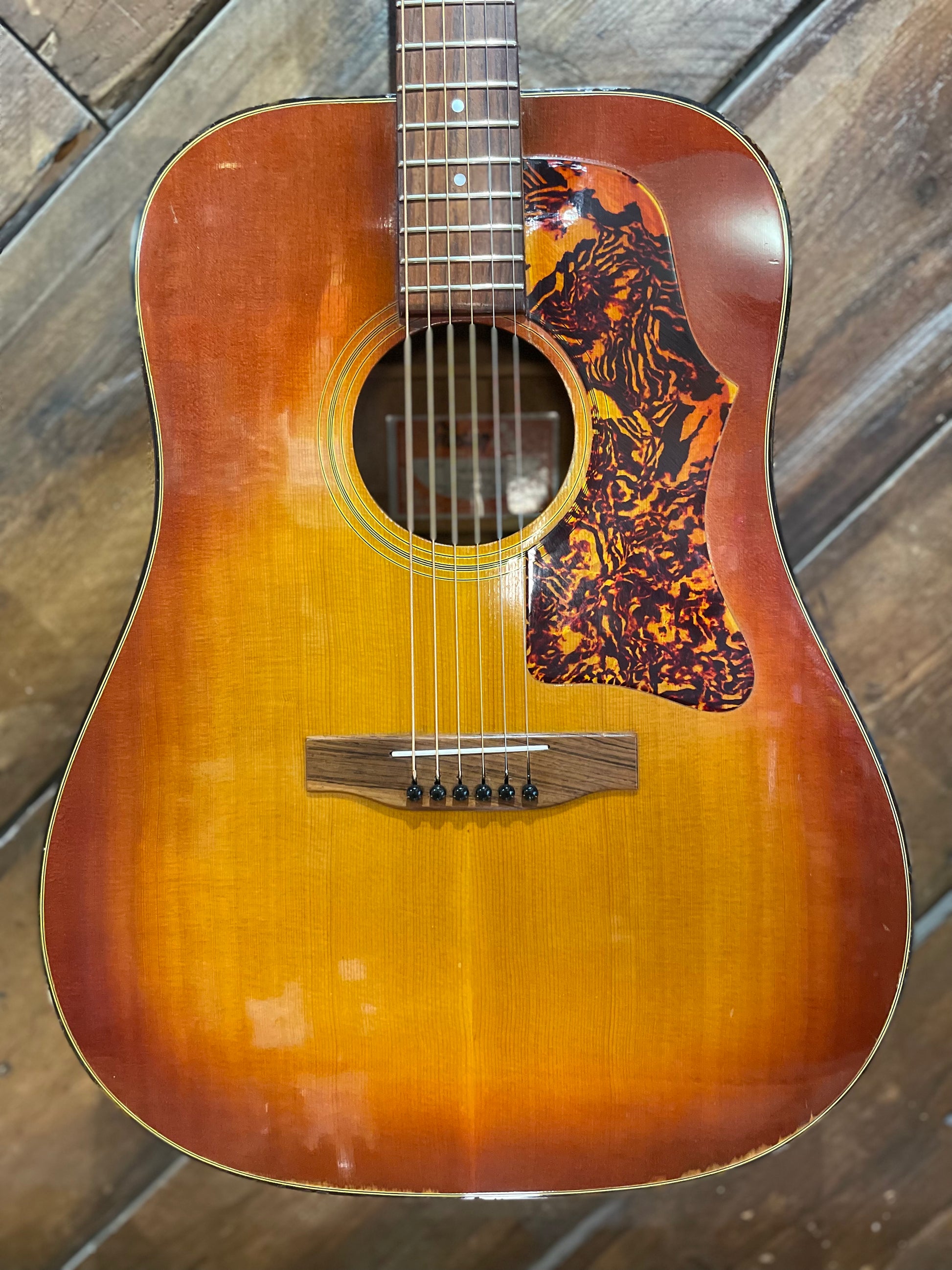 S/H 1973 Gibson J-45 Deluxe, Sunburst