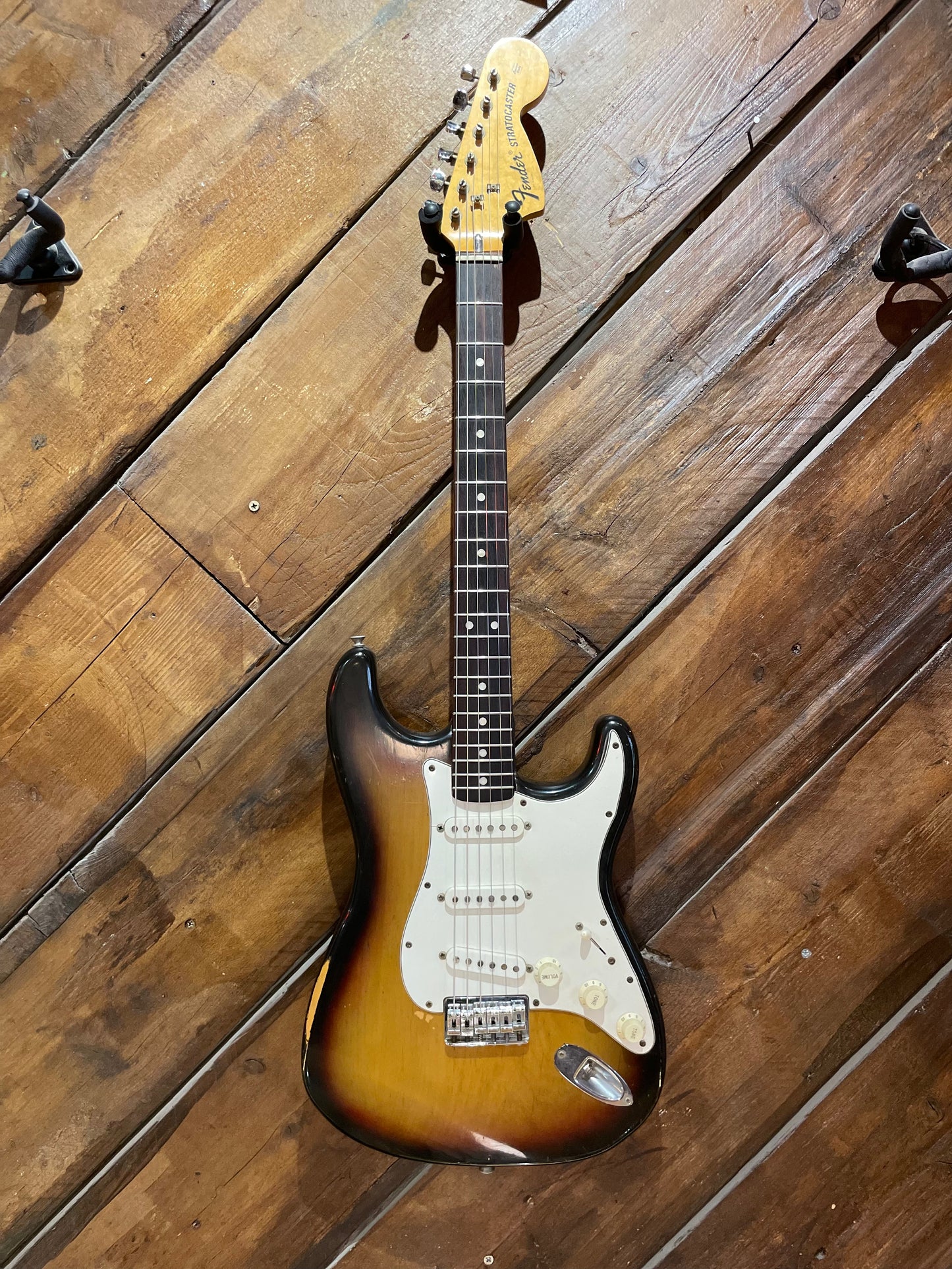 S/H 1974 Fender Stratocaster Hard Tail, Three Tone Sunburst