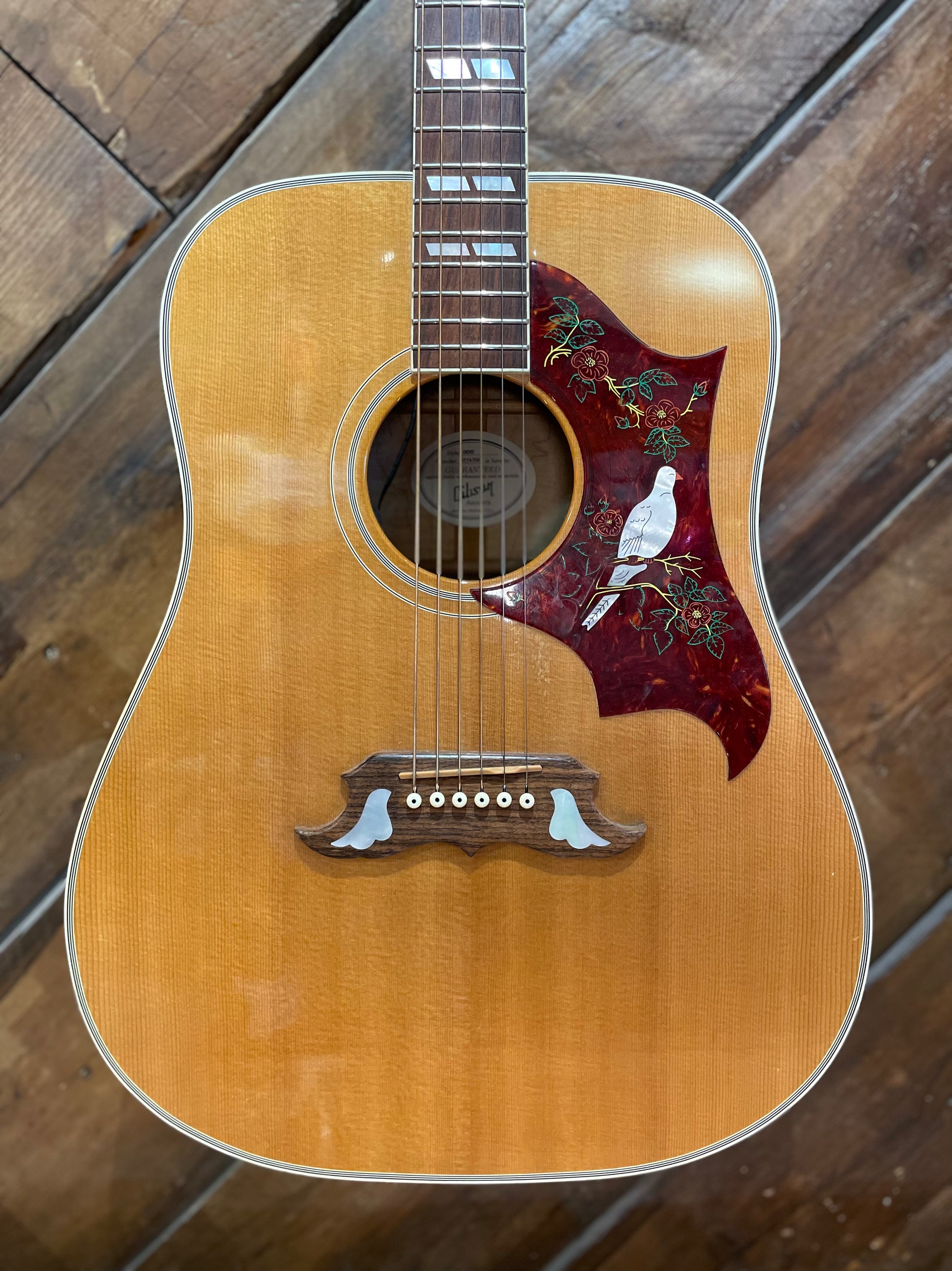S/H 2007 Gibson Dove, Antique Natural
