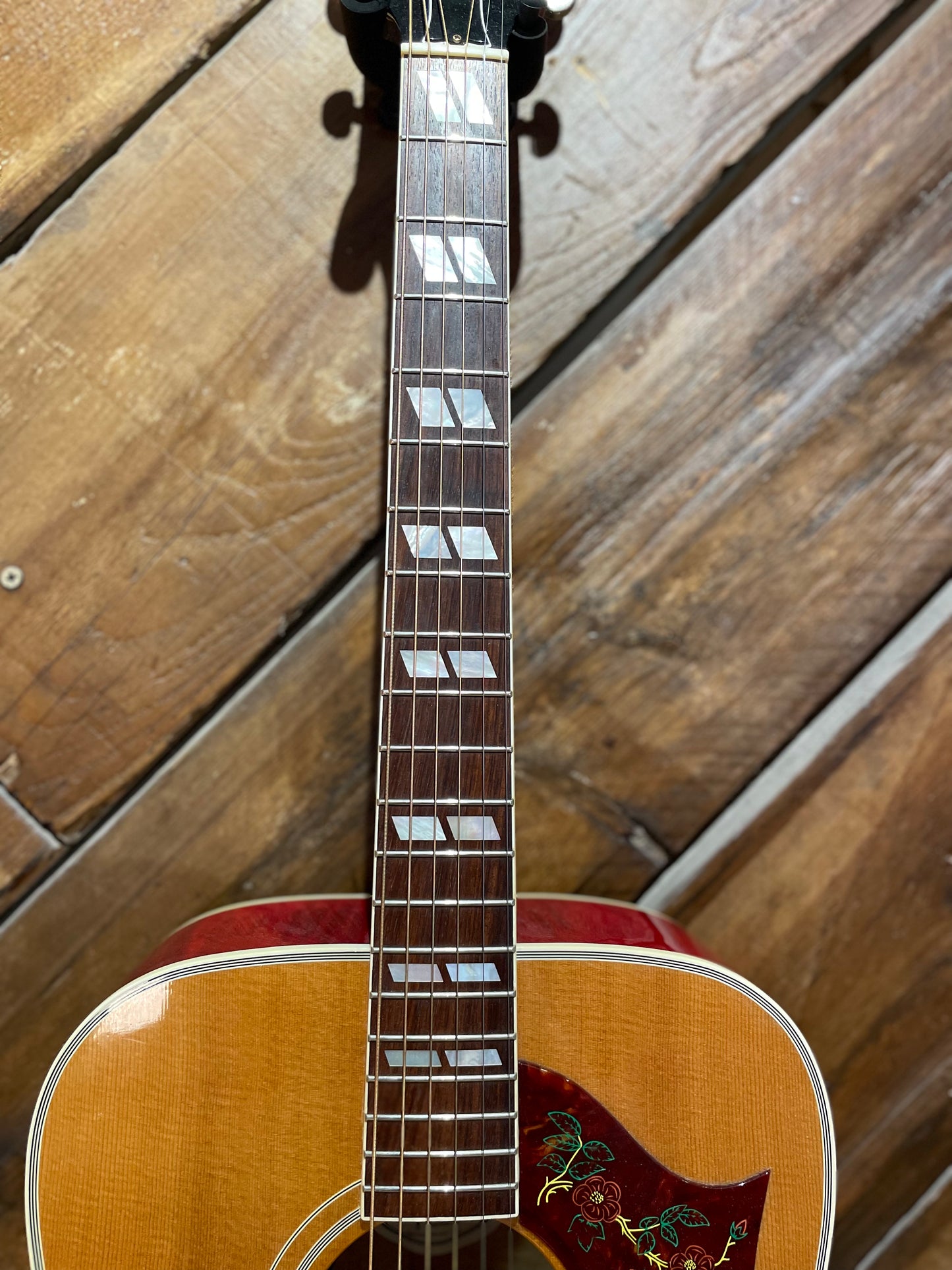 S/H 2007 Gibson Dove, Antique Natural