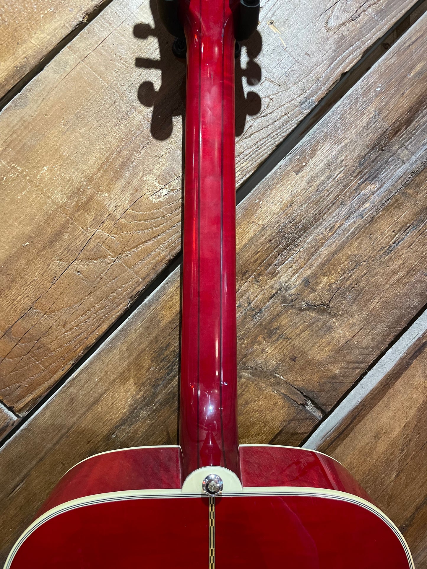 S/H 2007 Gibson Dove, Antique Natural