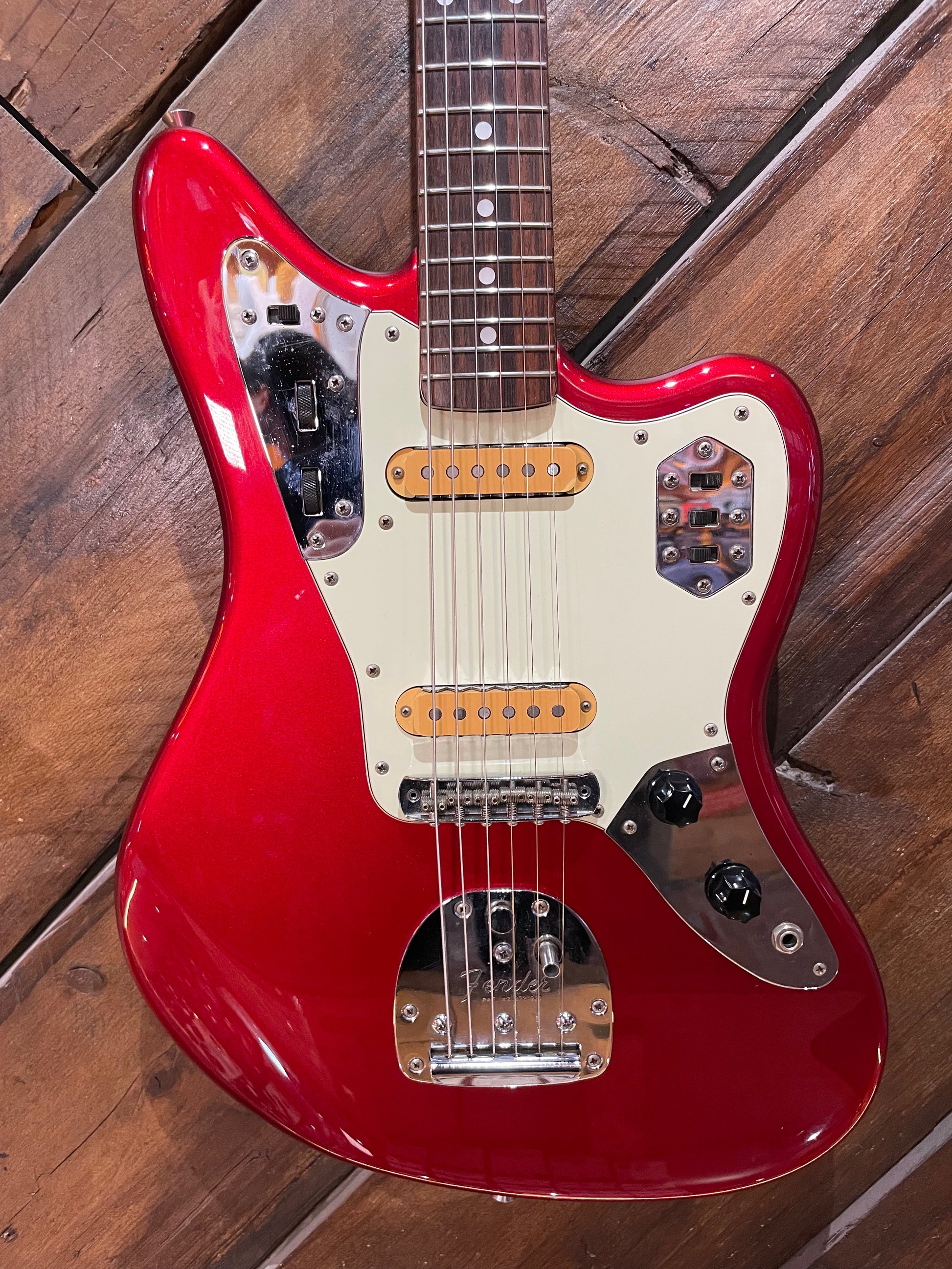 S/H 2003 Fender CIJ Jaguar JG60MH, Candy Apple Red