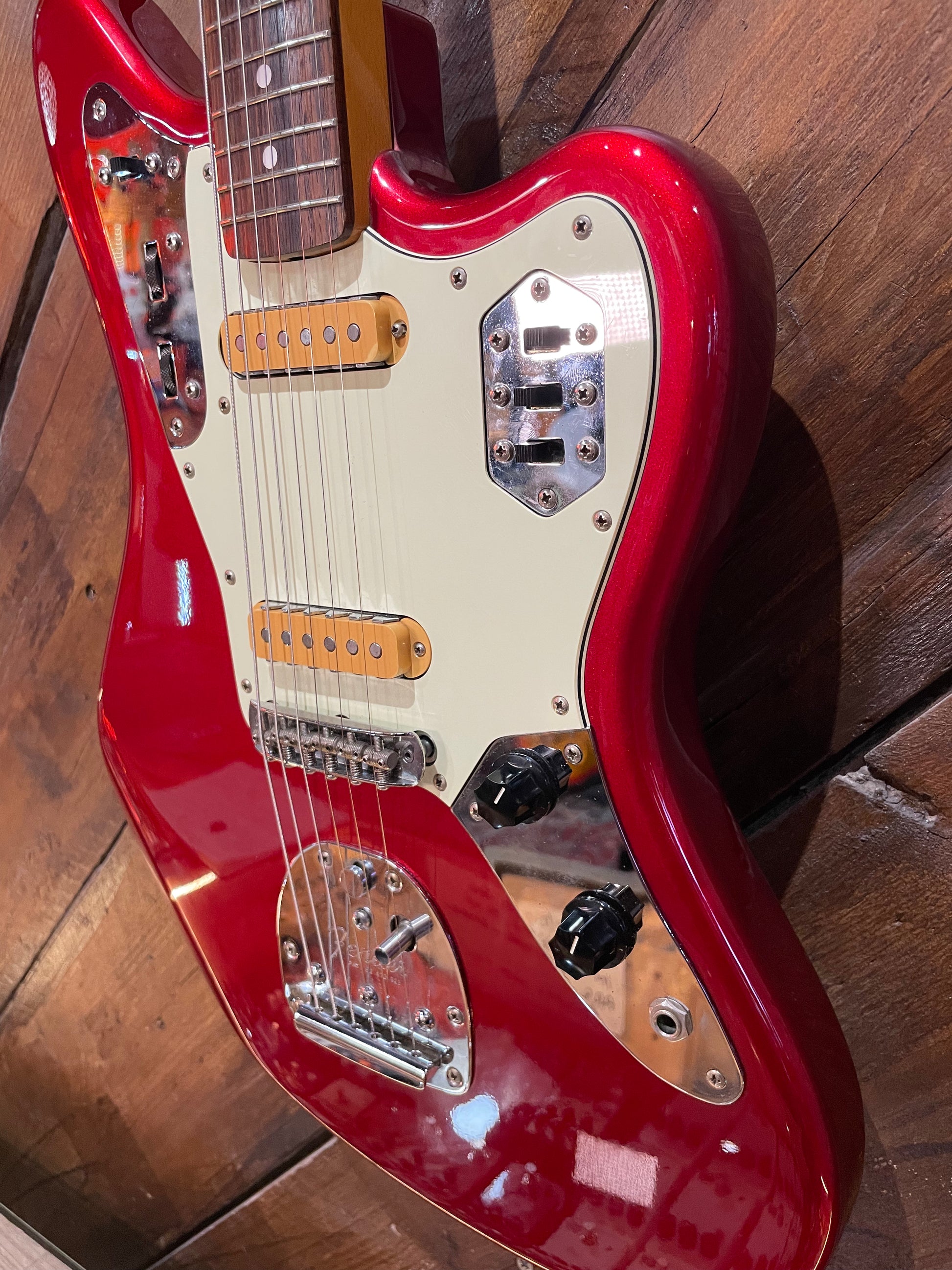 S/H 2003 Fender CIJ Jaguar JG60MH, Candy Apple Red