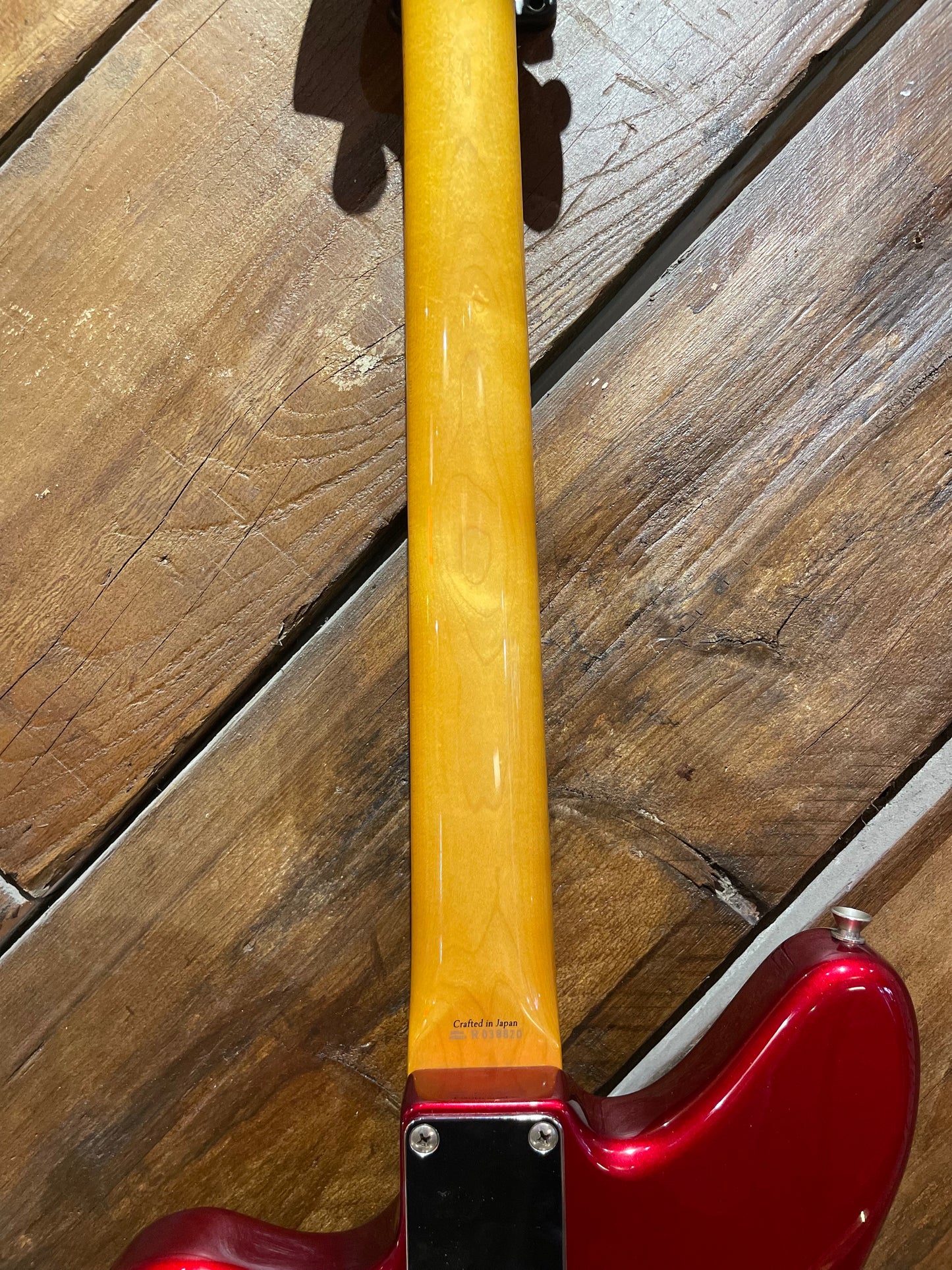 S/H 2003 Fender CIJ Jaguar JG60MH, Candy Apple Red