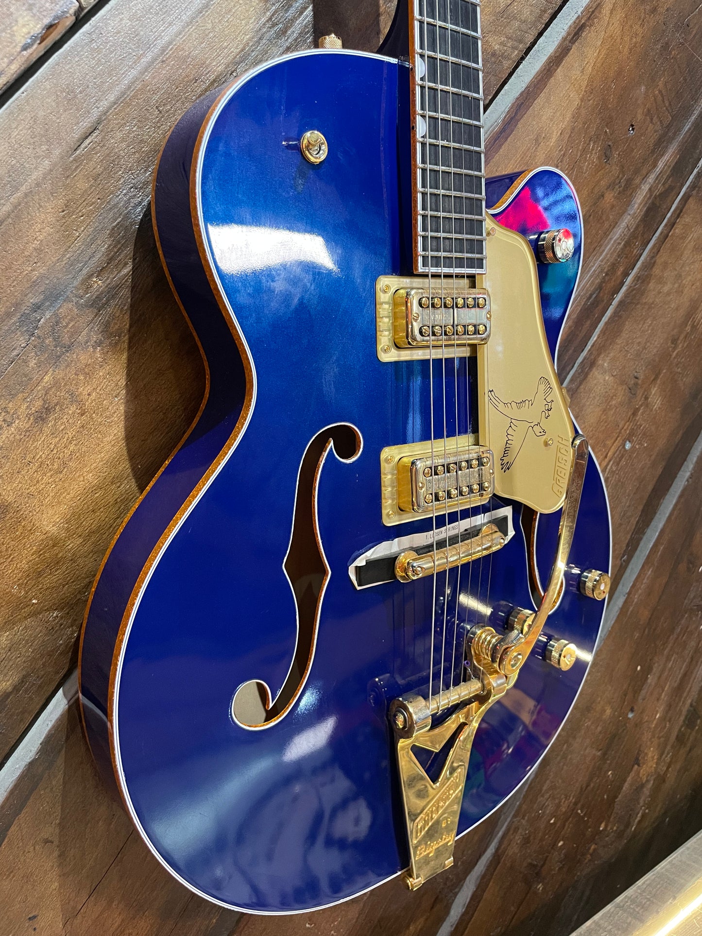 S/H Gretsch G6136T Limited Edition Falcon with String Thru Bigsby, Azure Blue Metallic