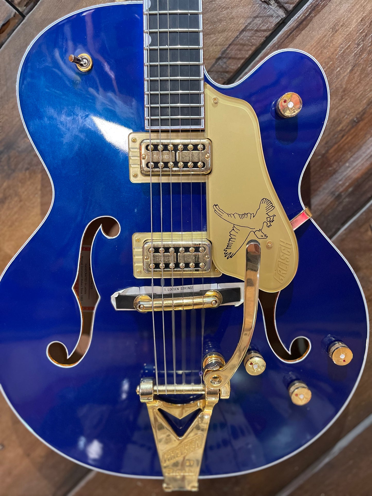 S/H Gretsch G6136T Limited Edition Falcon with String Thru Bigsby, Azure Blue Metallic