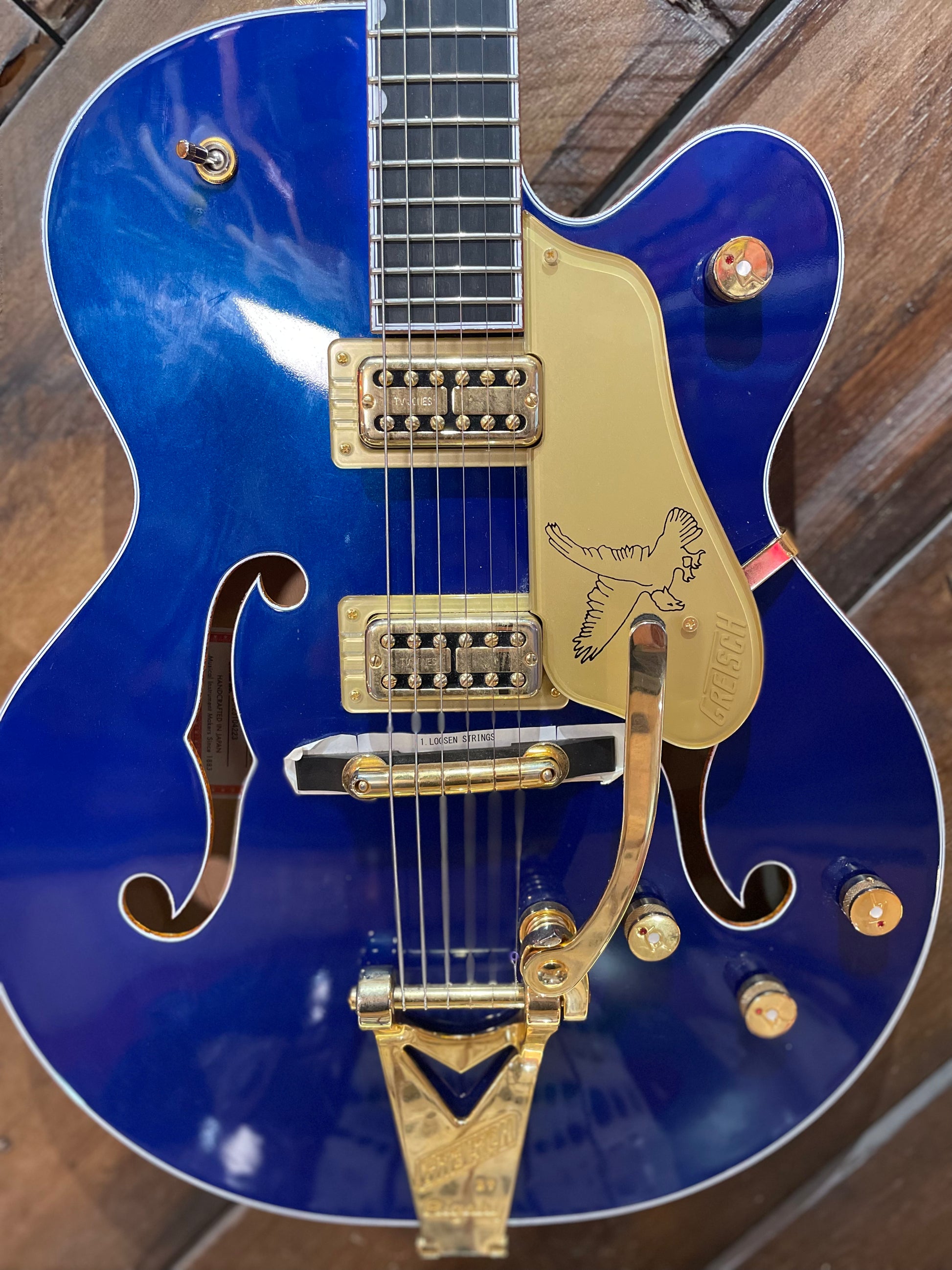 S/H Gretsch G6136T Limited Edition Falcon with String Thru Bigsby, Azure Blue Metallic