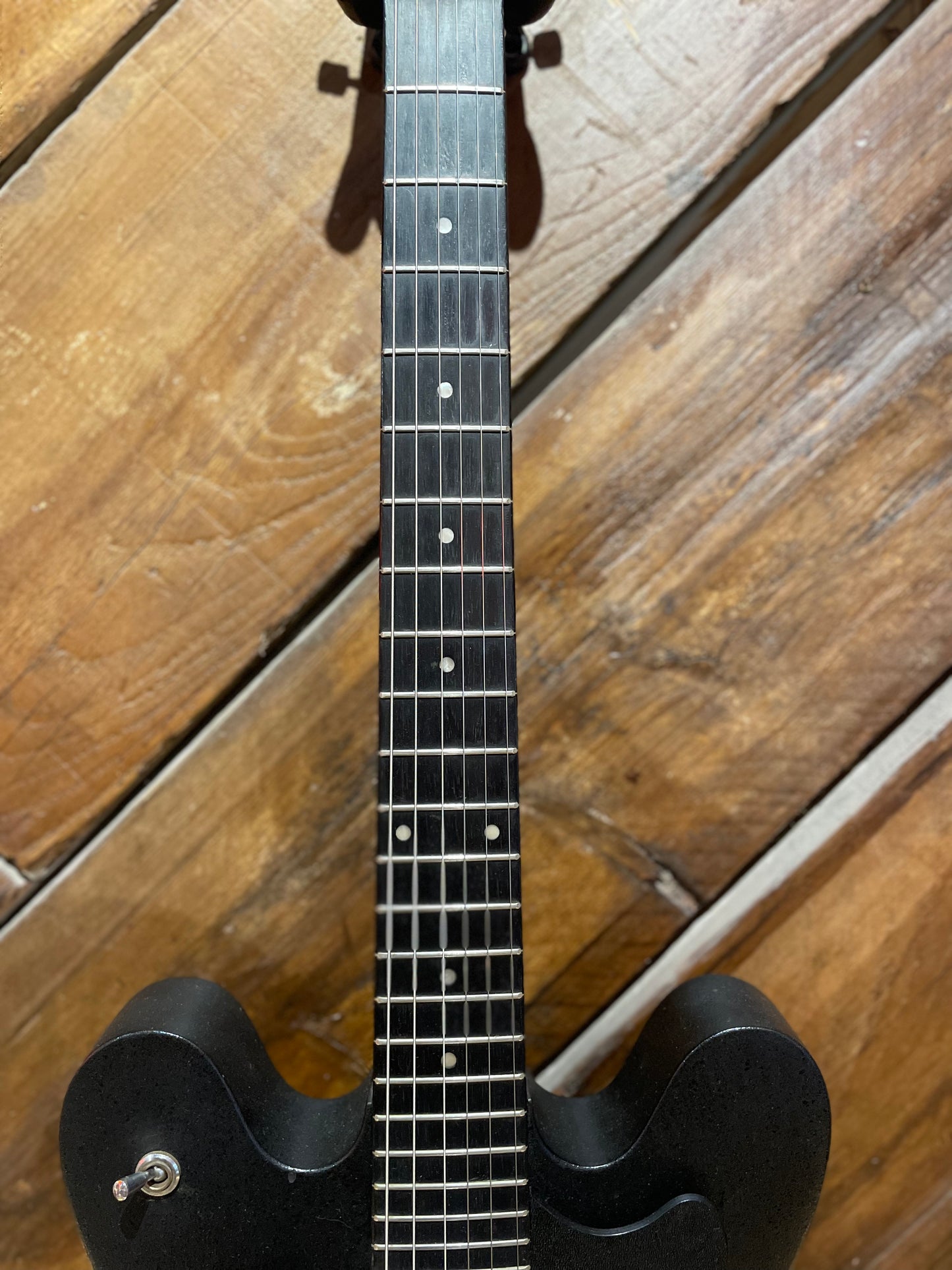 S/H 1970 Ovation USA Eclipse 1235 Hollow-Body Electirc Guitar, Black
