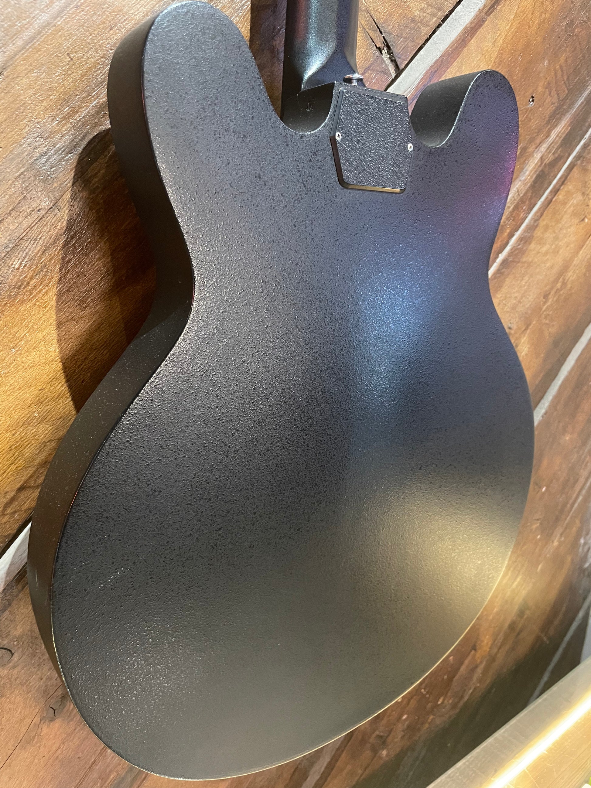 S/H 1970 Ovation USA Eclipse 1235 Hollow-Body Electirc Guitar, Black