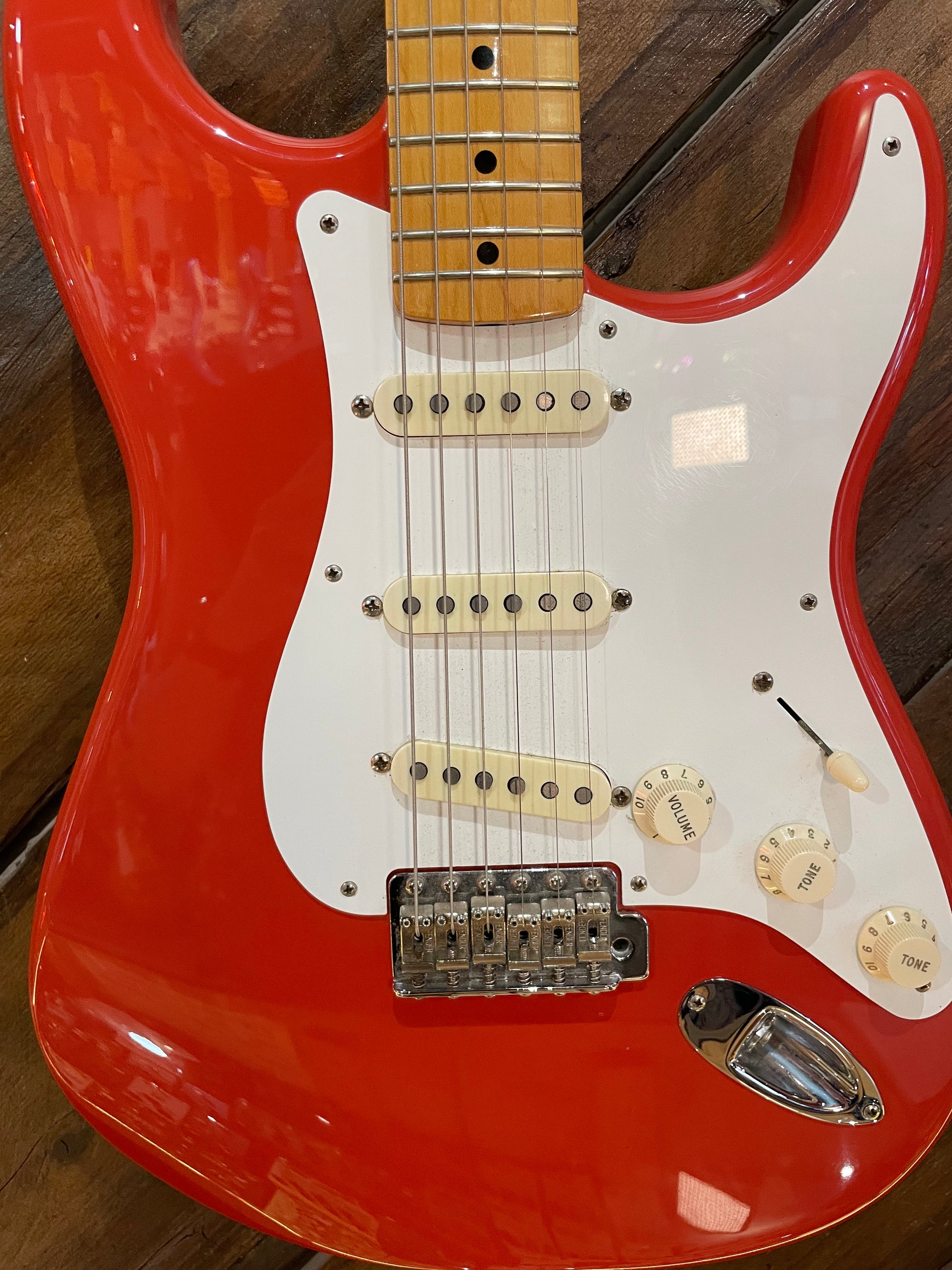 S/H 2017 Fender Classic Series 50s Stratocaster, Fiesta Red