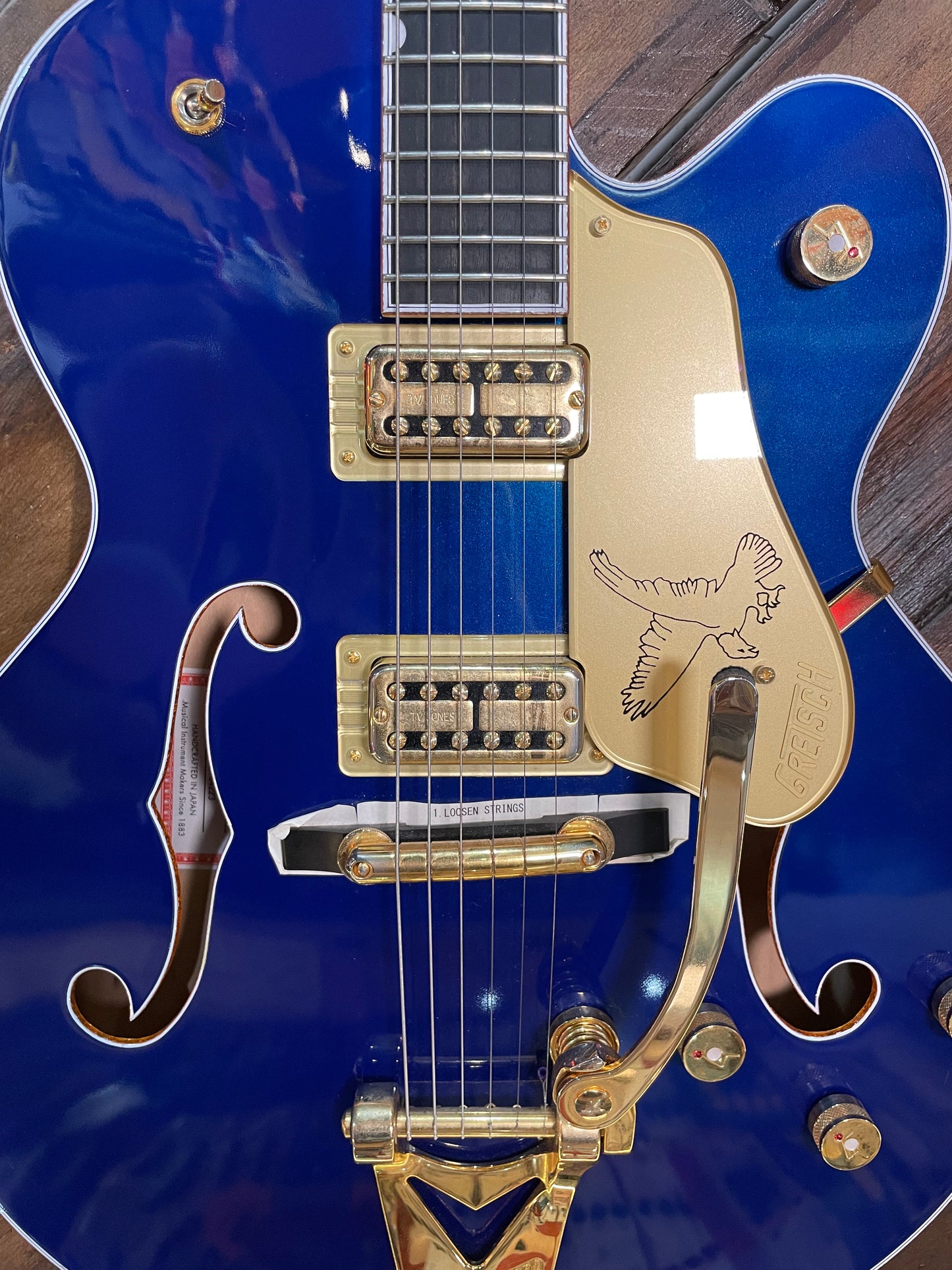 S/H Gretsch G6136T Limited Edition Falcon with String Thru Bigsby, Azure Blue Metallic