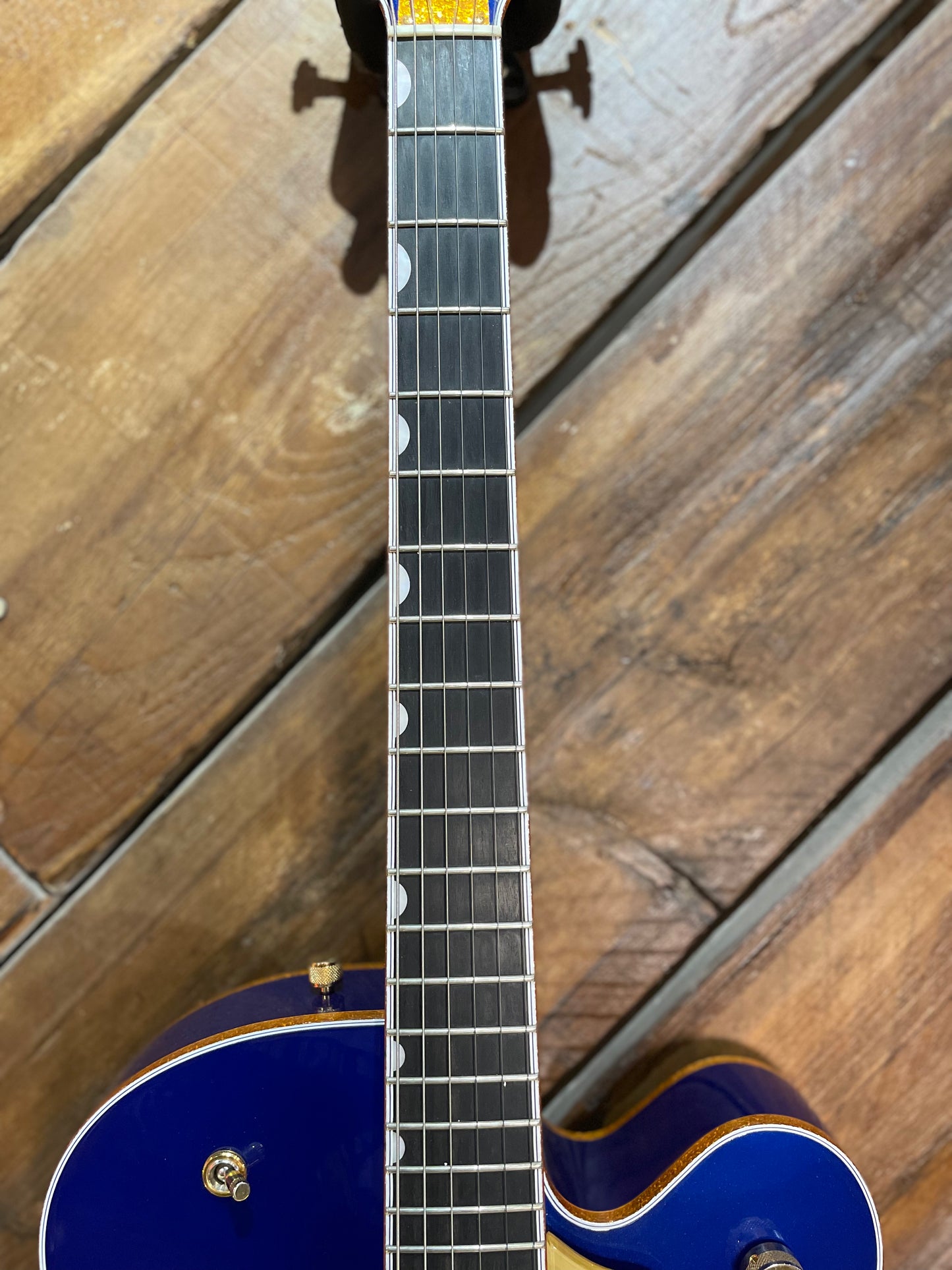 S/H Gretsch G6136T Limited Edition Falcon with String Thru Bigsby, Azure Blue Metallic