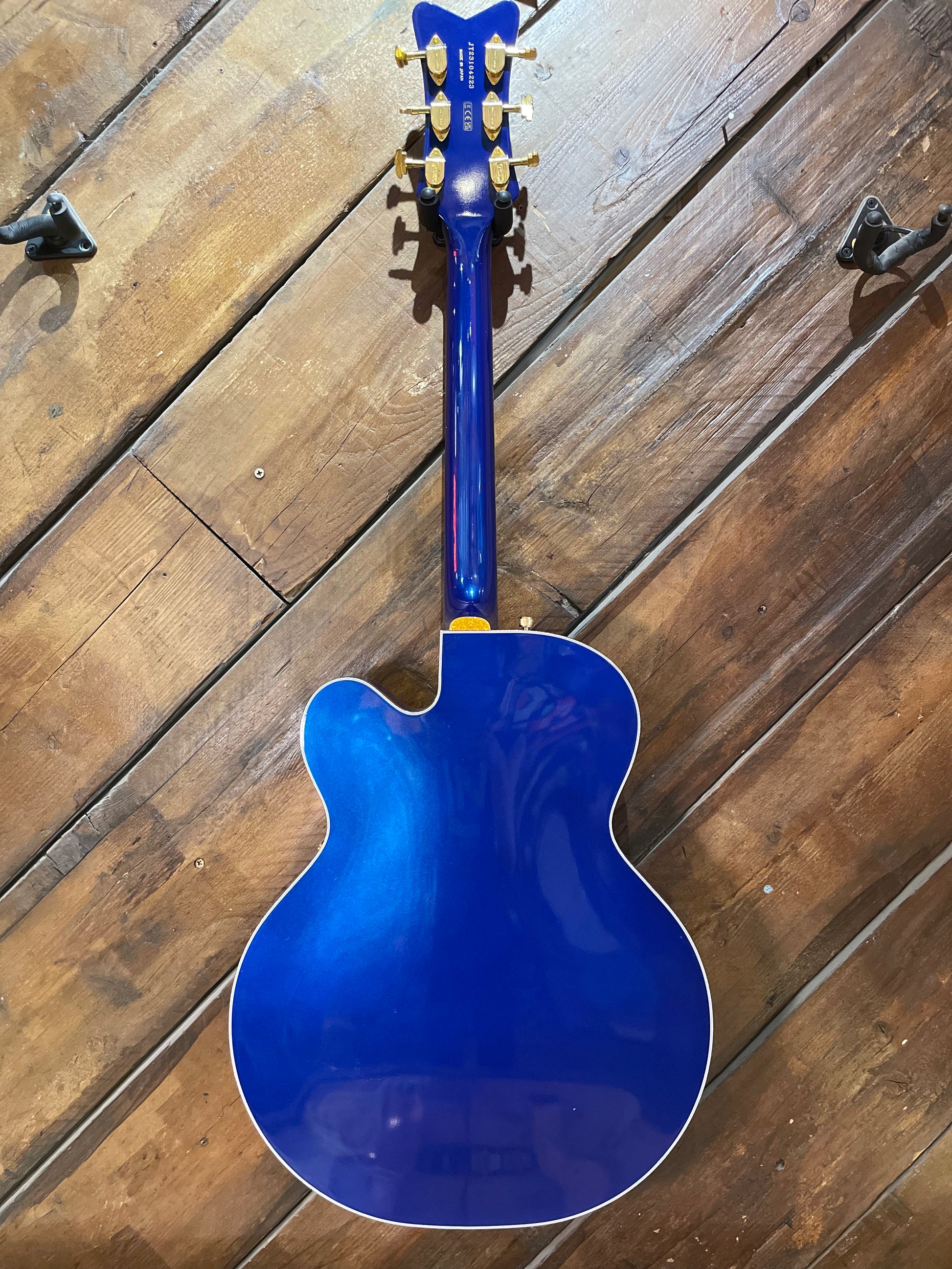 S/H Gretsch G6136T Limited Edition Falcon with String Thru Bigsby, Azure Blue Metallic