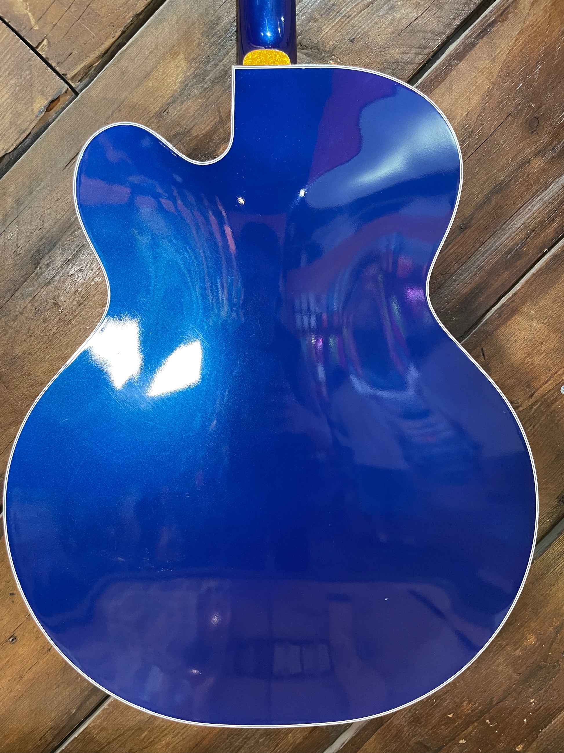 S/H Gretsch G6136T Limited Edition Falcon with String Thru Bigsby, Azure Blue Metallic