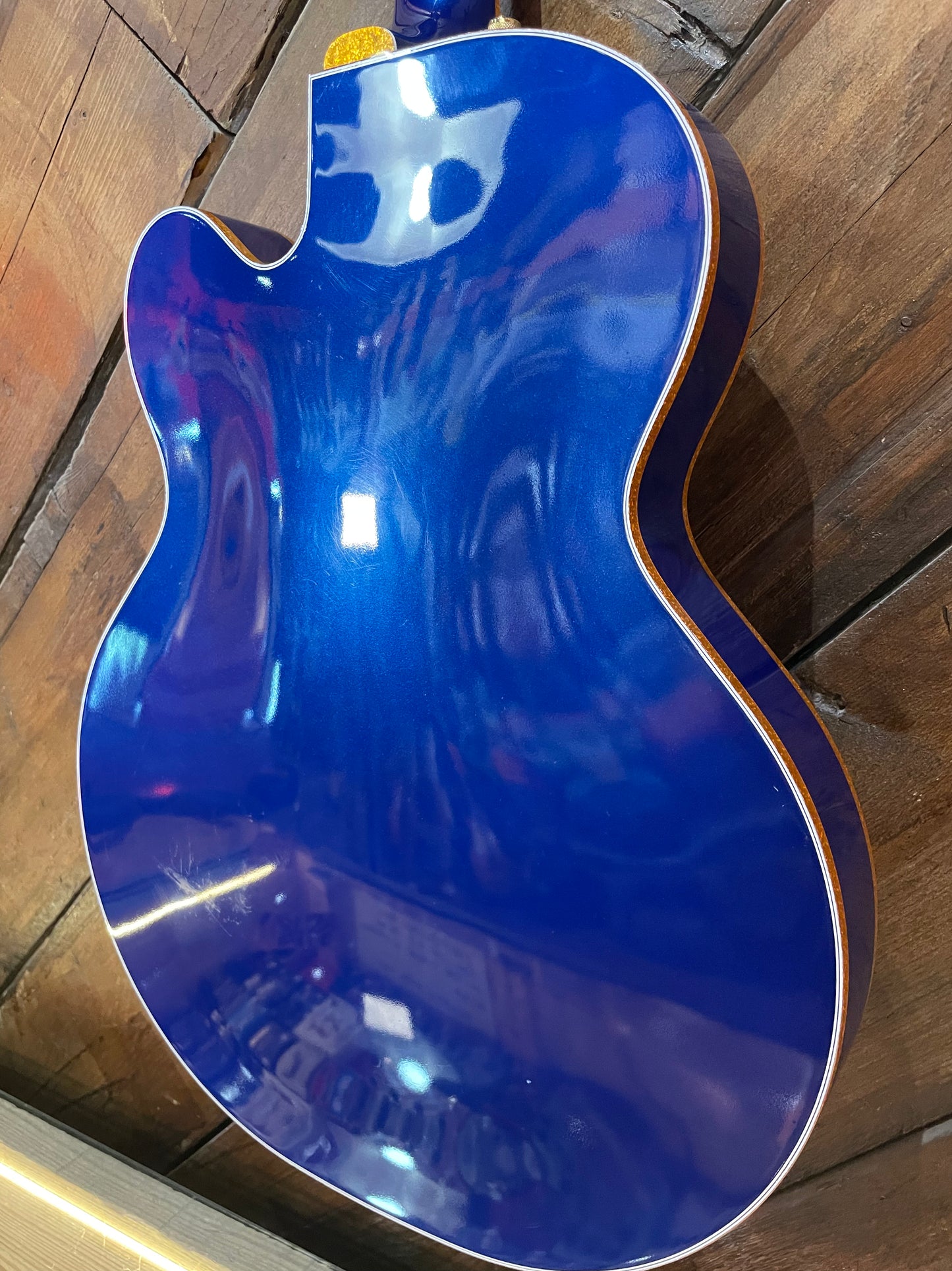 S/H Gretsch G6136T Limited Edition Falcon with String Thru Bigsby, Azure Blue Metallic