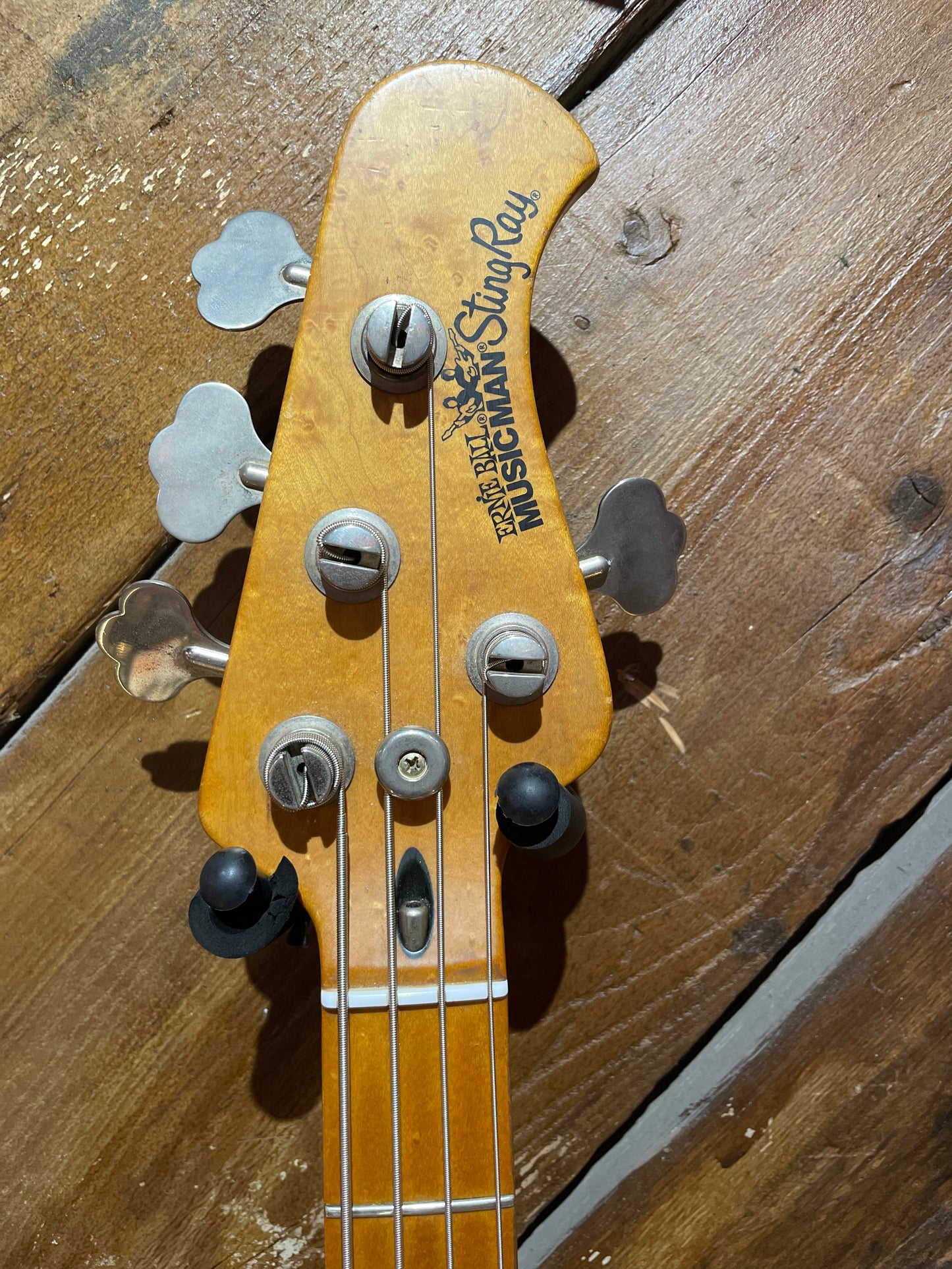 S/H 1989 Music Man Stingray, Honey Burst