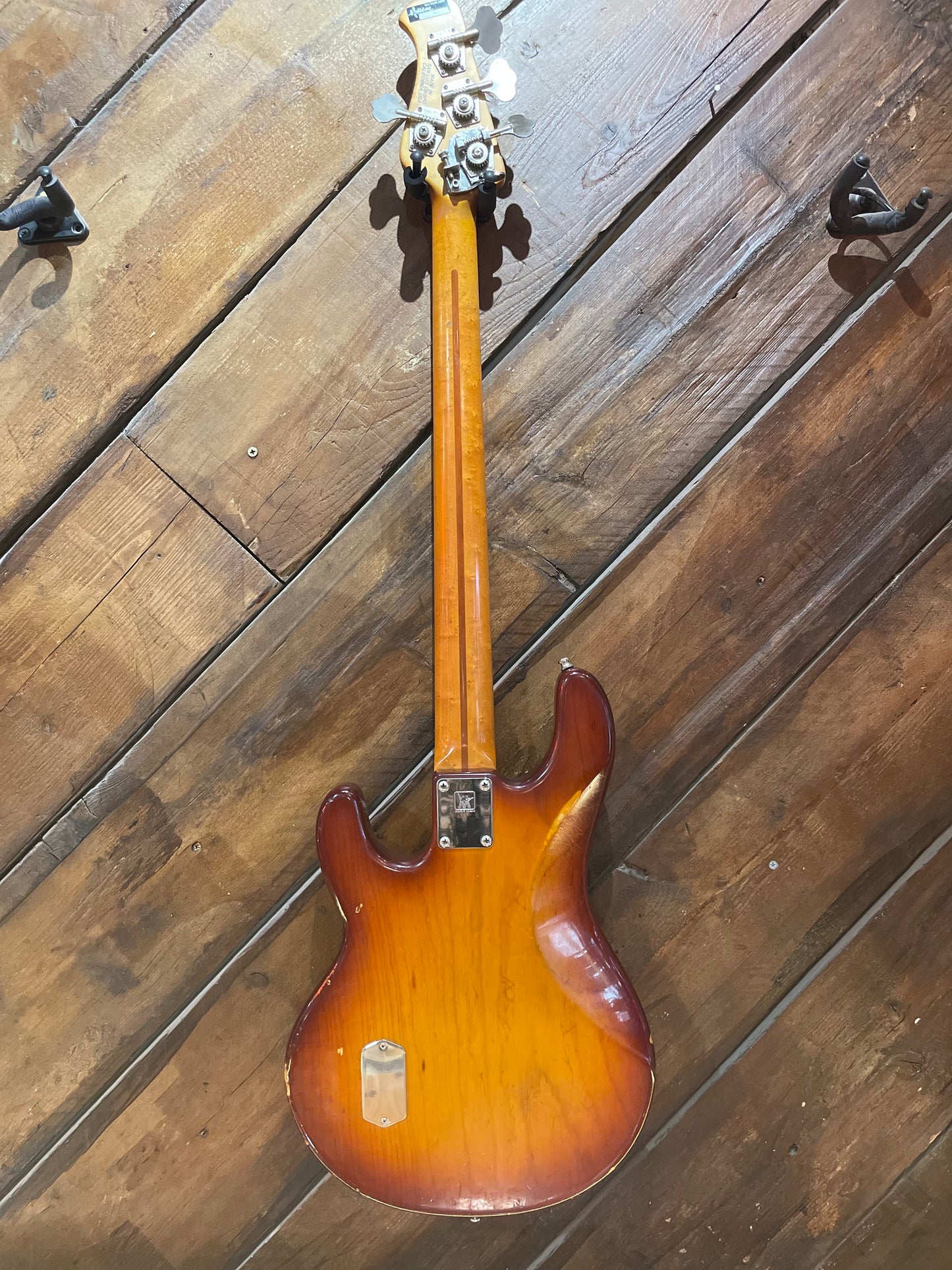 S/H 1989 Music Man Stingray, Honey Burst