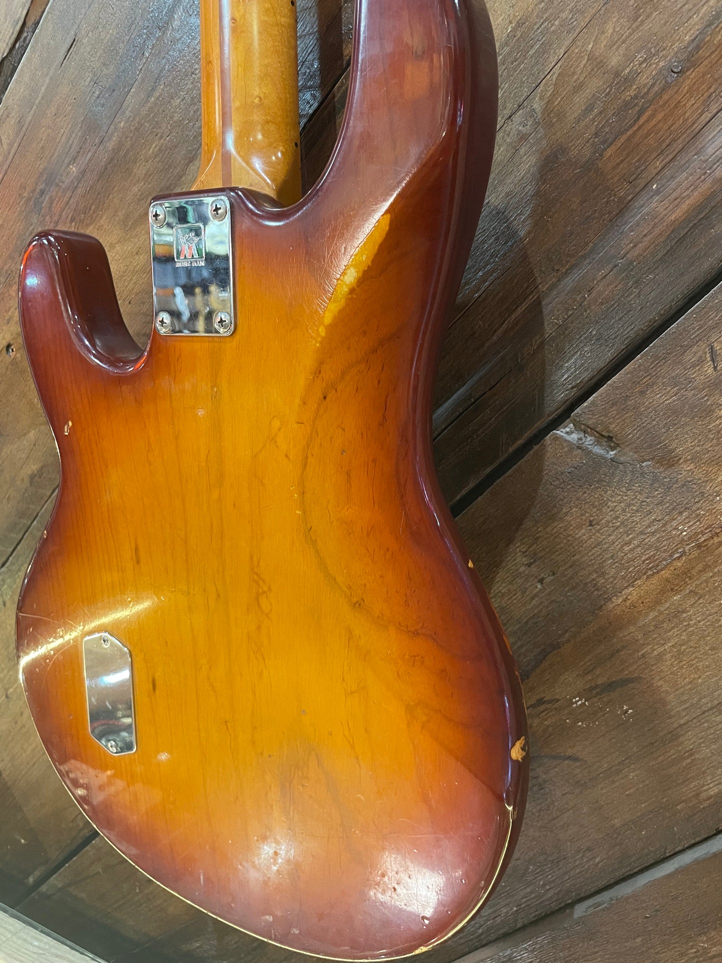 S/H 1989 Music Man Stingray, Honey Burst