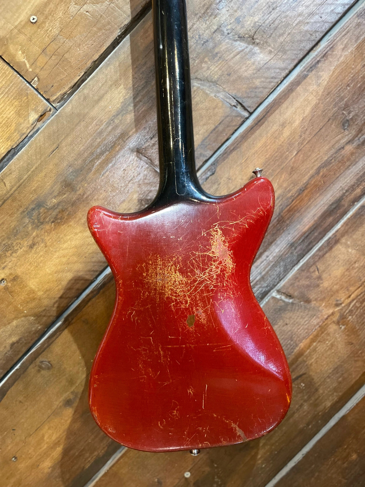 S/H 1963 Burns Sonic Short Scale Bass, Red
