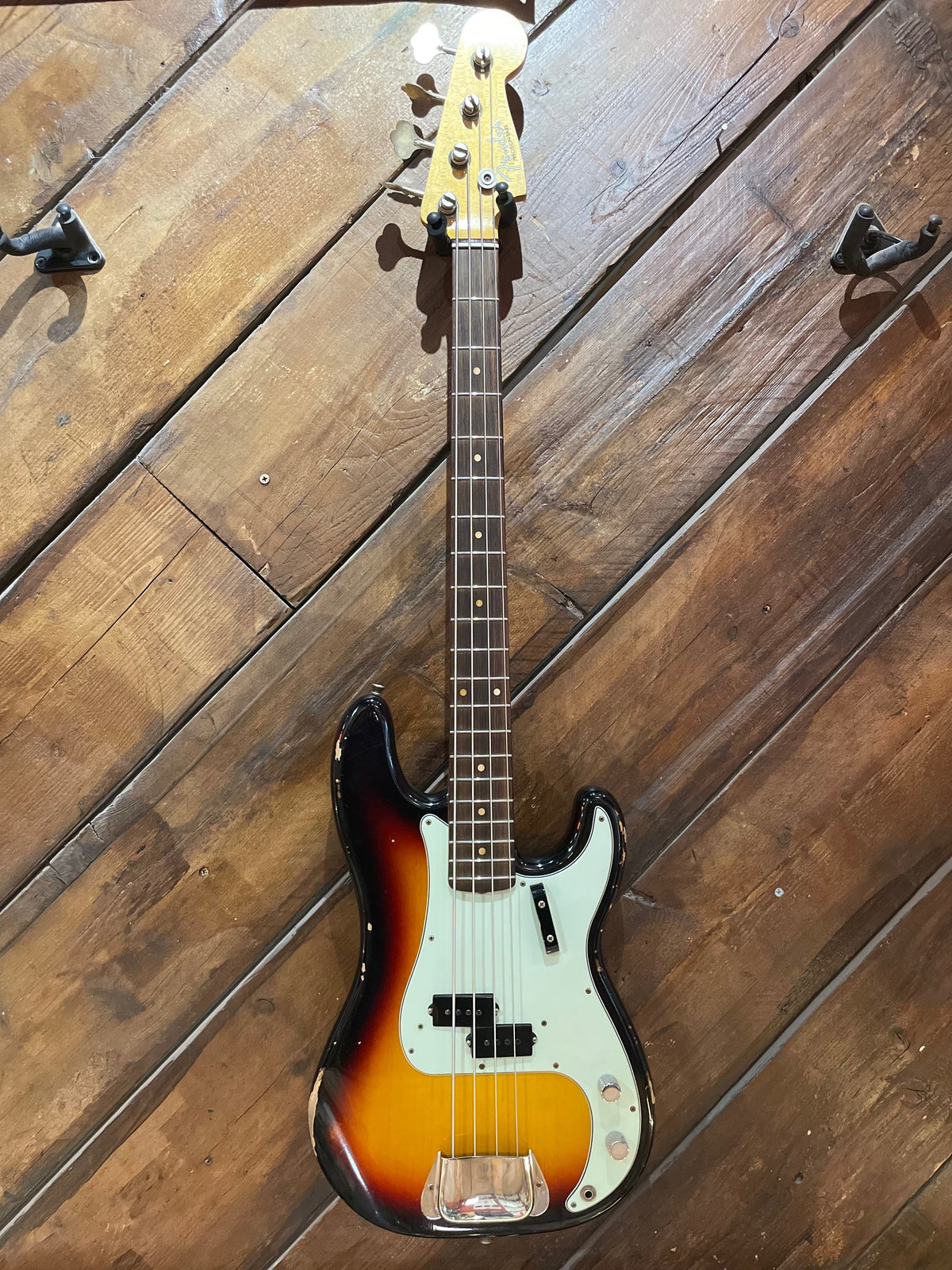 S/H 2020 Fender Custom Shop '63 Precision Bass, Relic Three Tone Sunburst