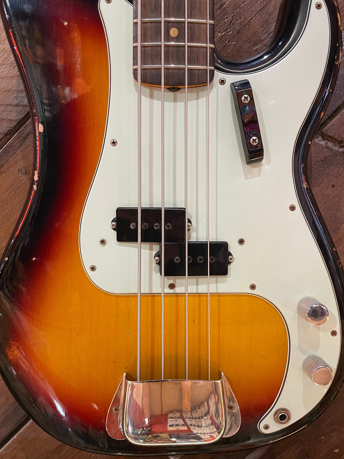 S/H 2020 Fender Custom Shop '63 Precision Bass, Relic Three Tone Sunburst