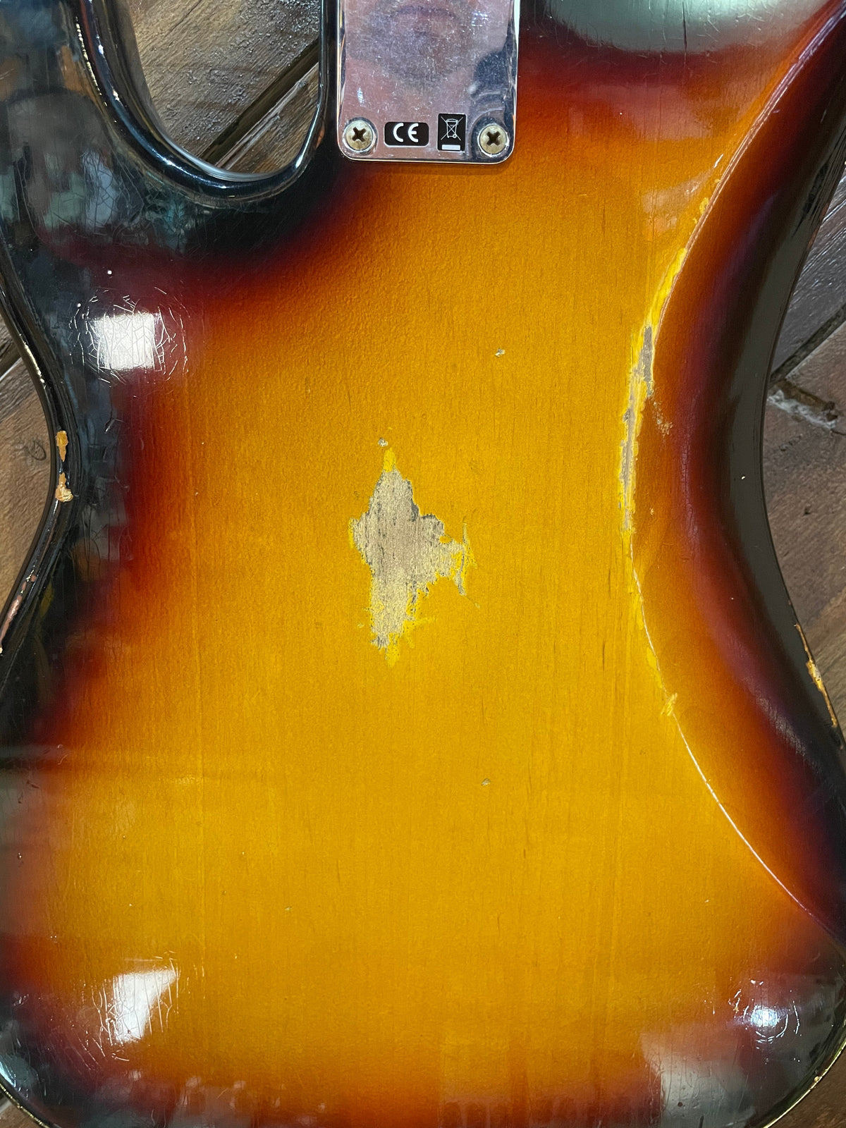 S/H 2020 Fender Custom Shop '63 Precision Bass, Relic Three Tone Sunburst