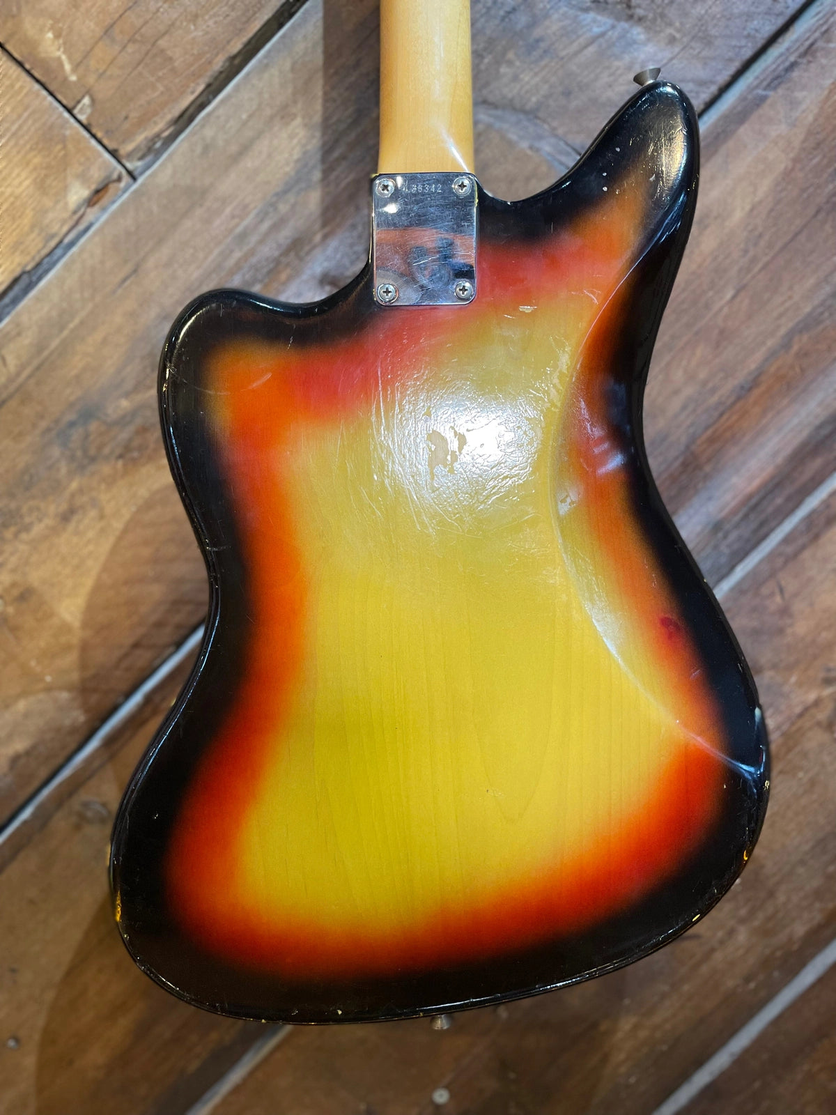 S/H 1964 Fender Jaguar, Three Tone Sunburst