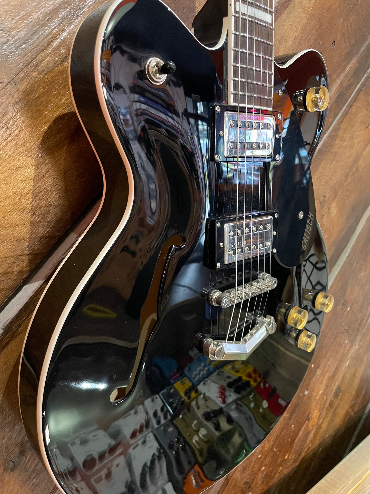 S/H Gretsch G2622 Streamliner Semi-Hollow Electric Guitar, Black