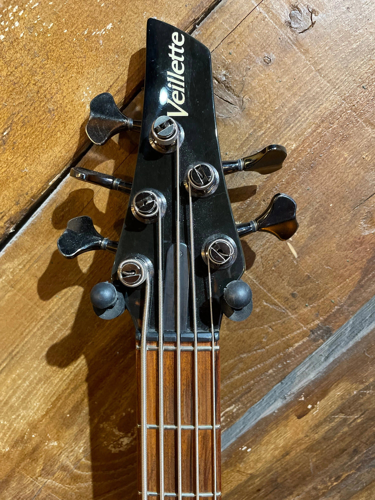 S/H Veillette USA Custom Paris V, 5 String Bass