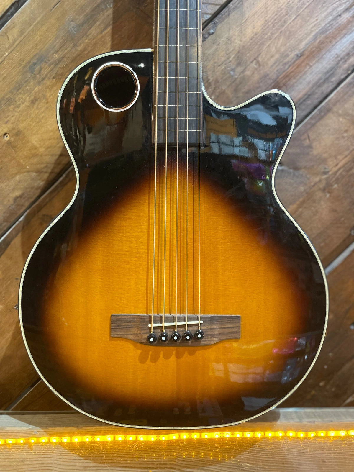 S/H Boulder Creek EBRI-TB V Fretless Acoustic Bass