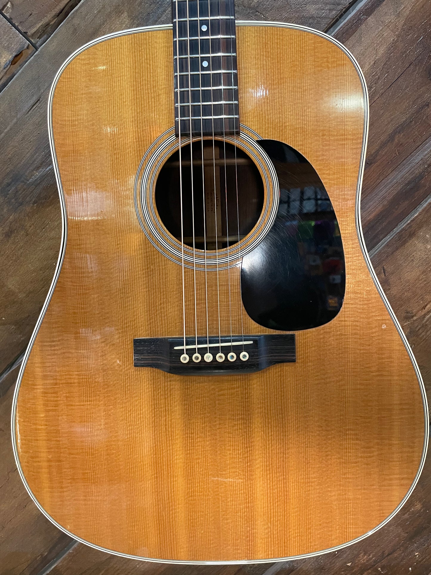 S/H 1997 Martin D-28 Dreadnought Acoustic Guitar, Natural