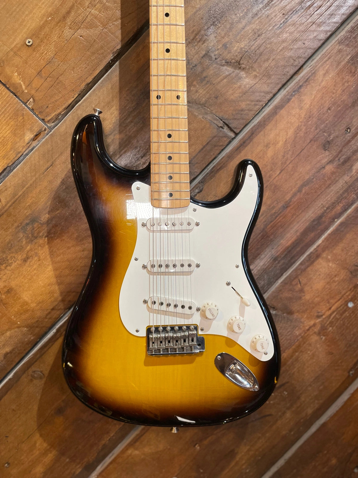 S/H Fender Custom Shop '54 Closet Classic Stratocaster, Two Tone Sunburst