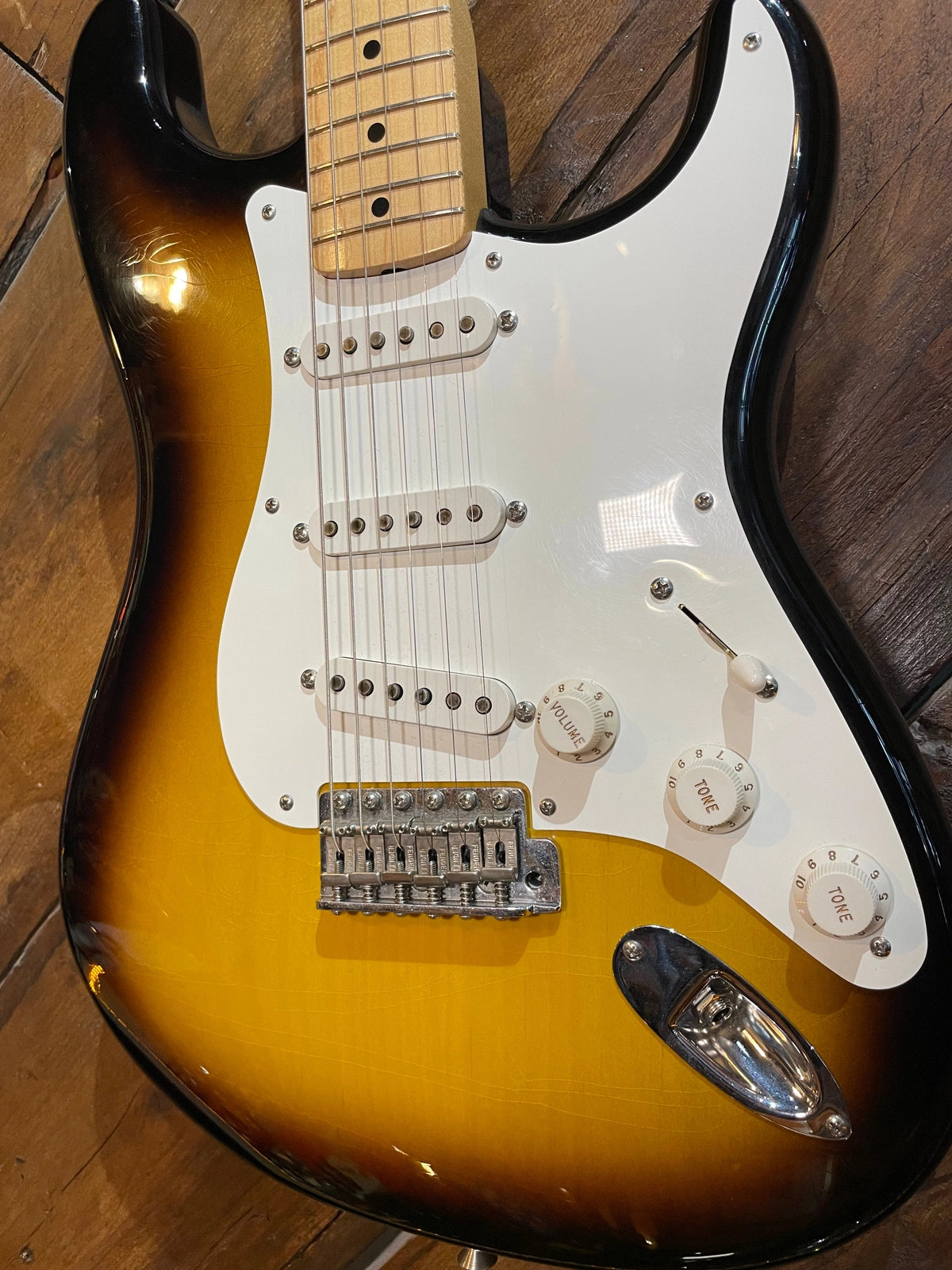 S/H Fender Custom Shop '54 Closet Classic Stratocaster, Two Tone Sunburst