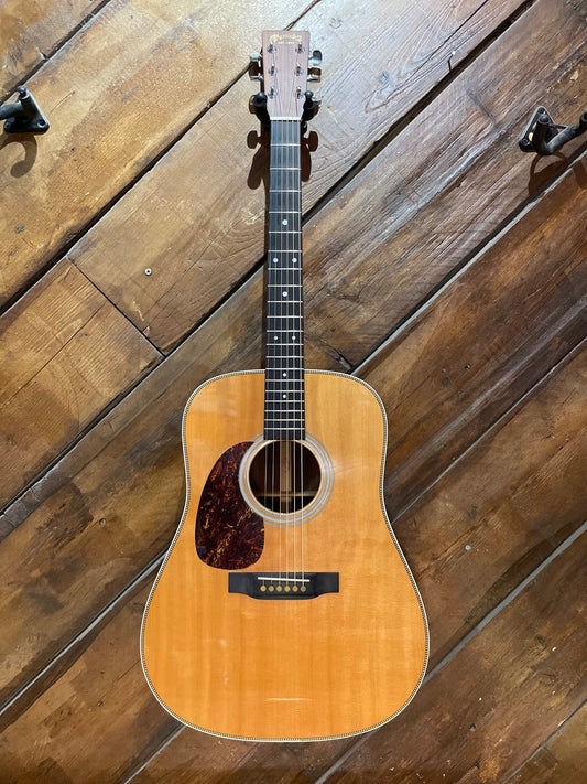 S/H Martin HD-28 Left-Handed Dreadnought Acoustic Guitar, Natural