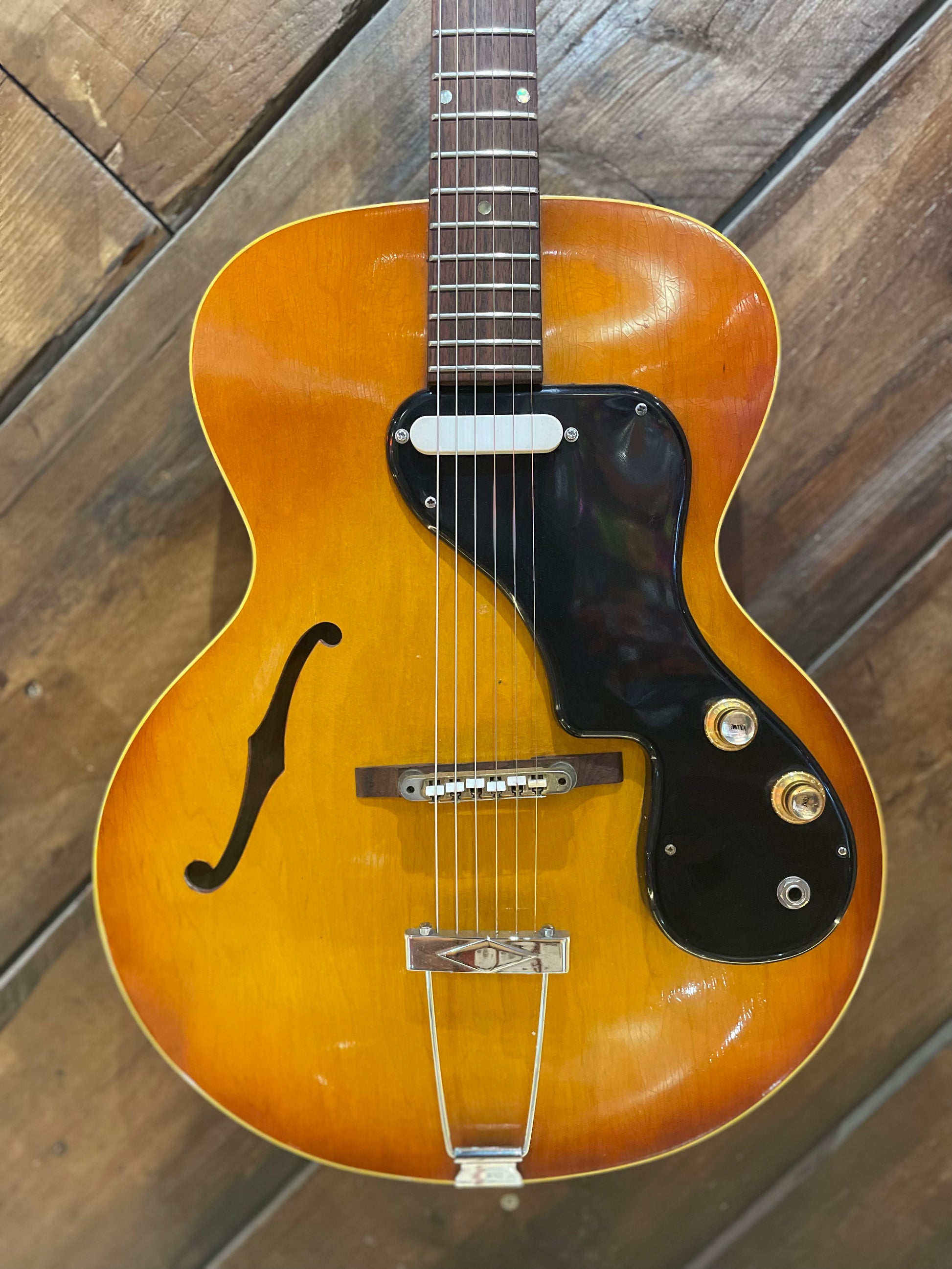 S/H 1966 Gibson ES-120T, Sunburst
