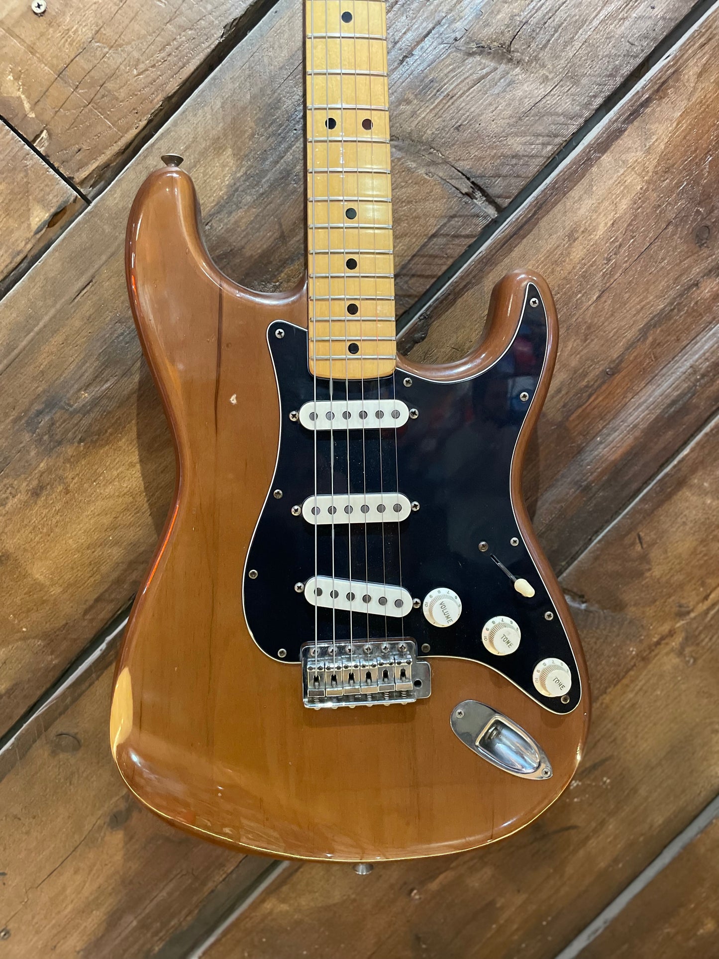 S/H 1975 Fender Stratocaster, Mocha