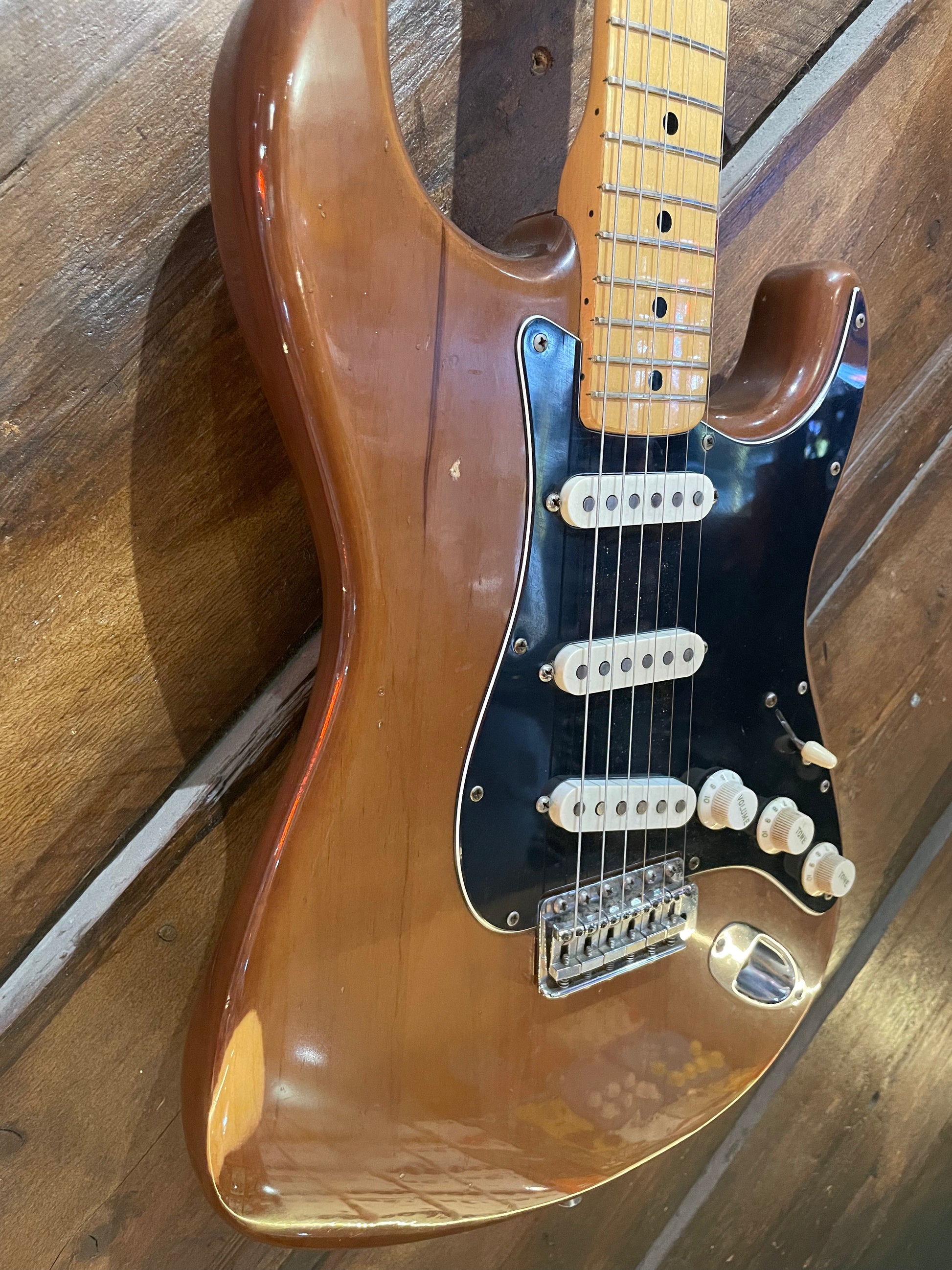S/H 1975 Fender Stratocaster, Mocha