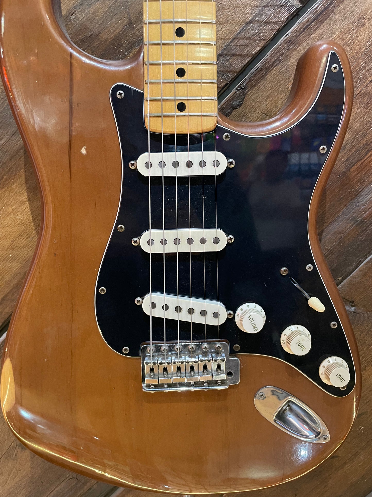 S/H 1975 Fender Stratocaster, Mocha