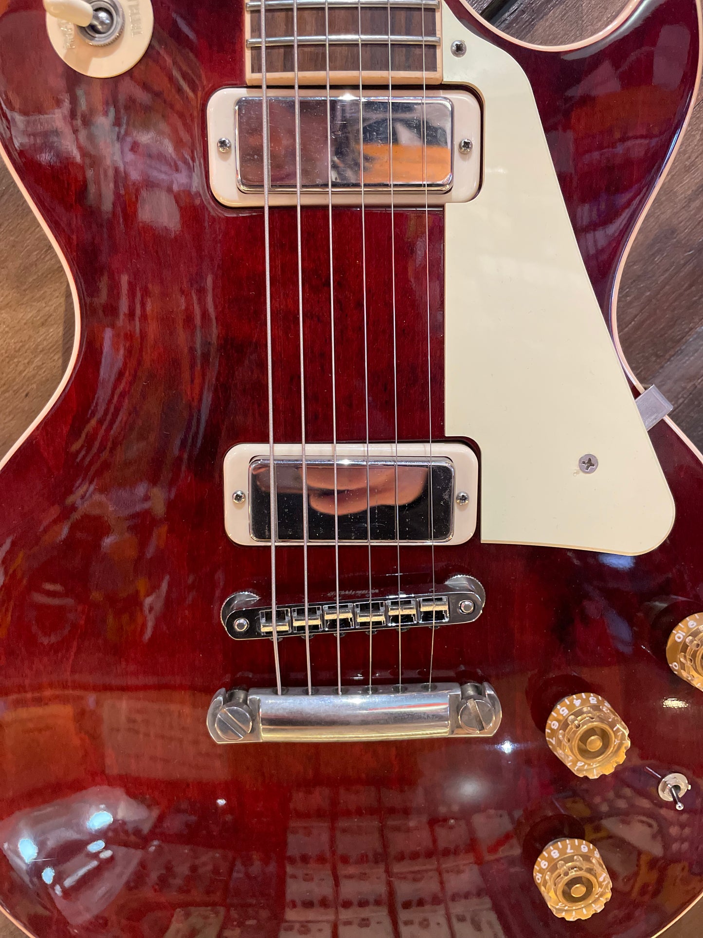 S/H 2015 Gibson Les Paul 100th Anniversary Deluxe, Wine Red