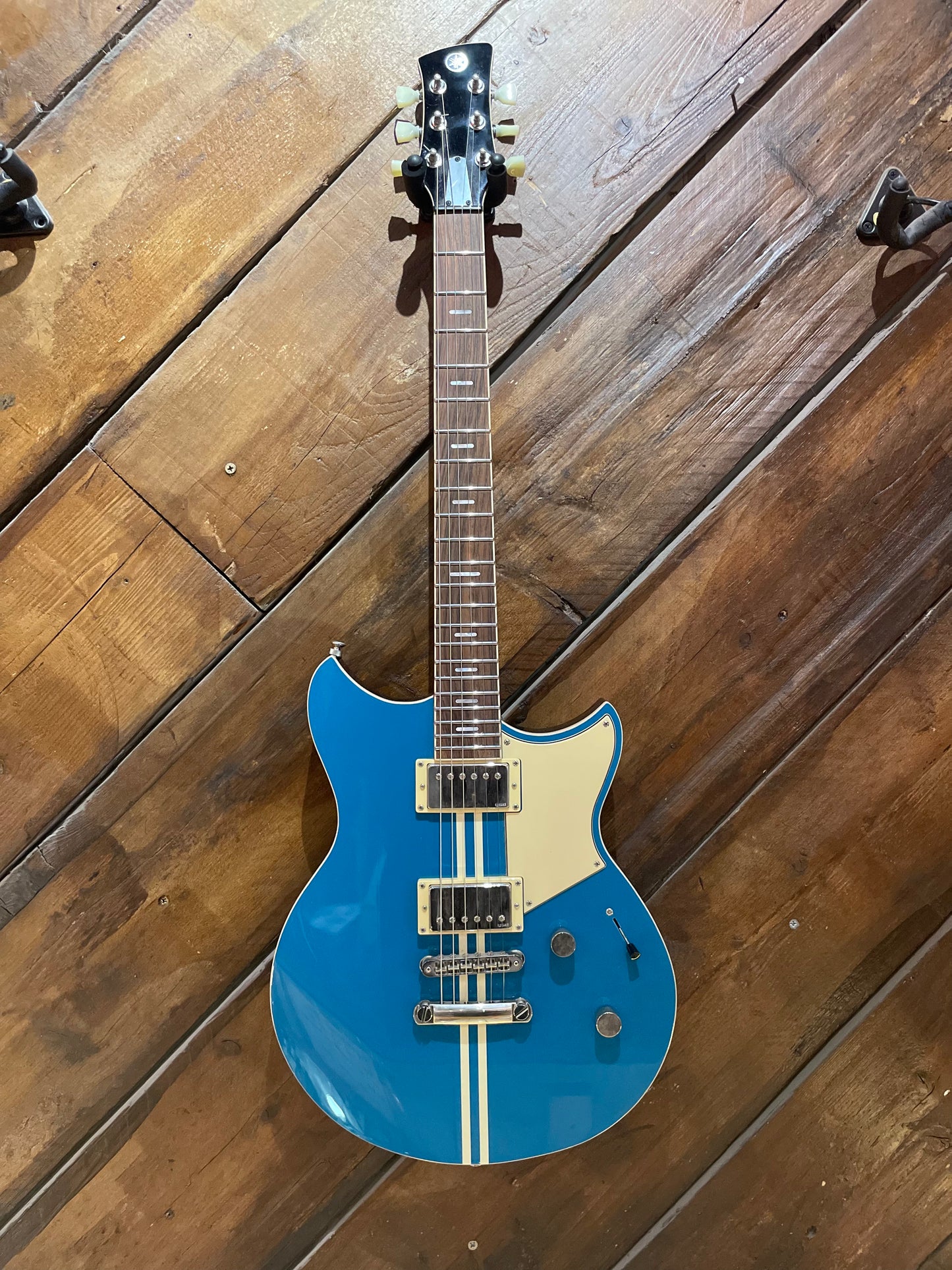 S/H Yamaha Revstar RSS20 Solid Body Electric Guitar, Swift Blue
