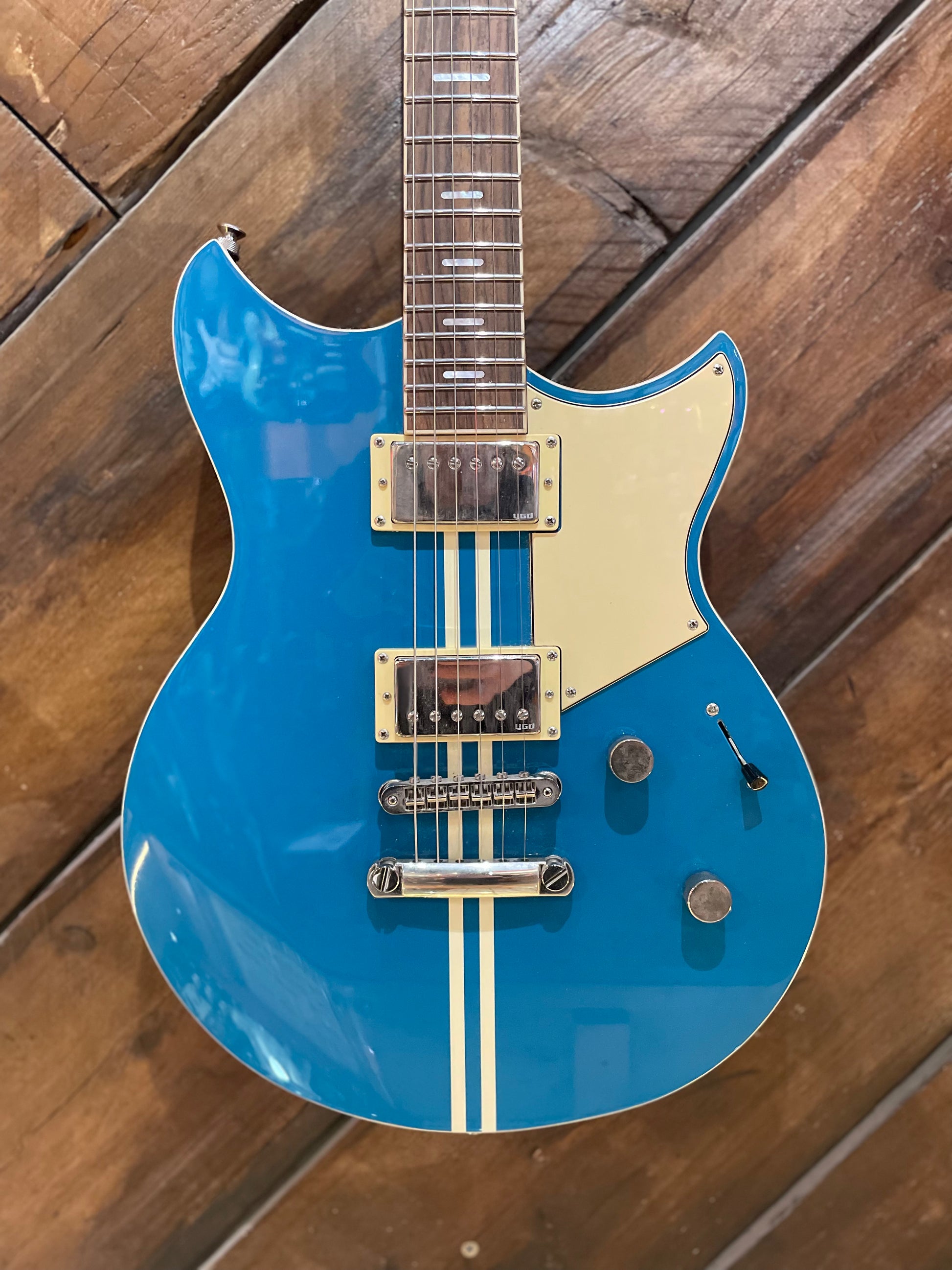 S/H Yamaha Revstar RSS20 Solid Body Electric Guitar, Swift Blue