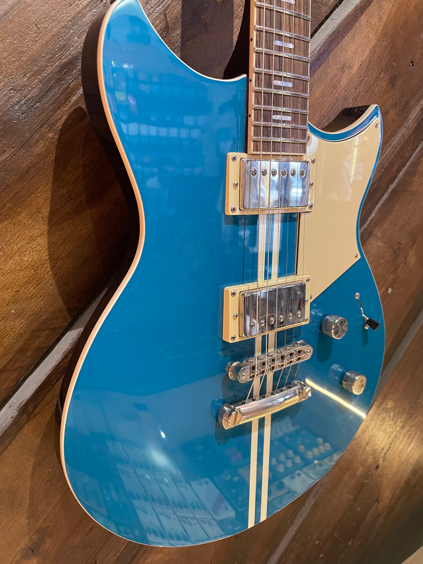 S/H Yamaha Revstar RSS20 Solid Body Electric Guitar, Swift Blue