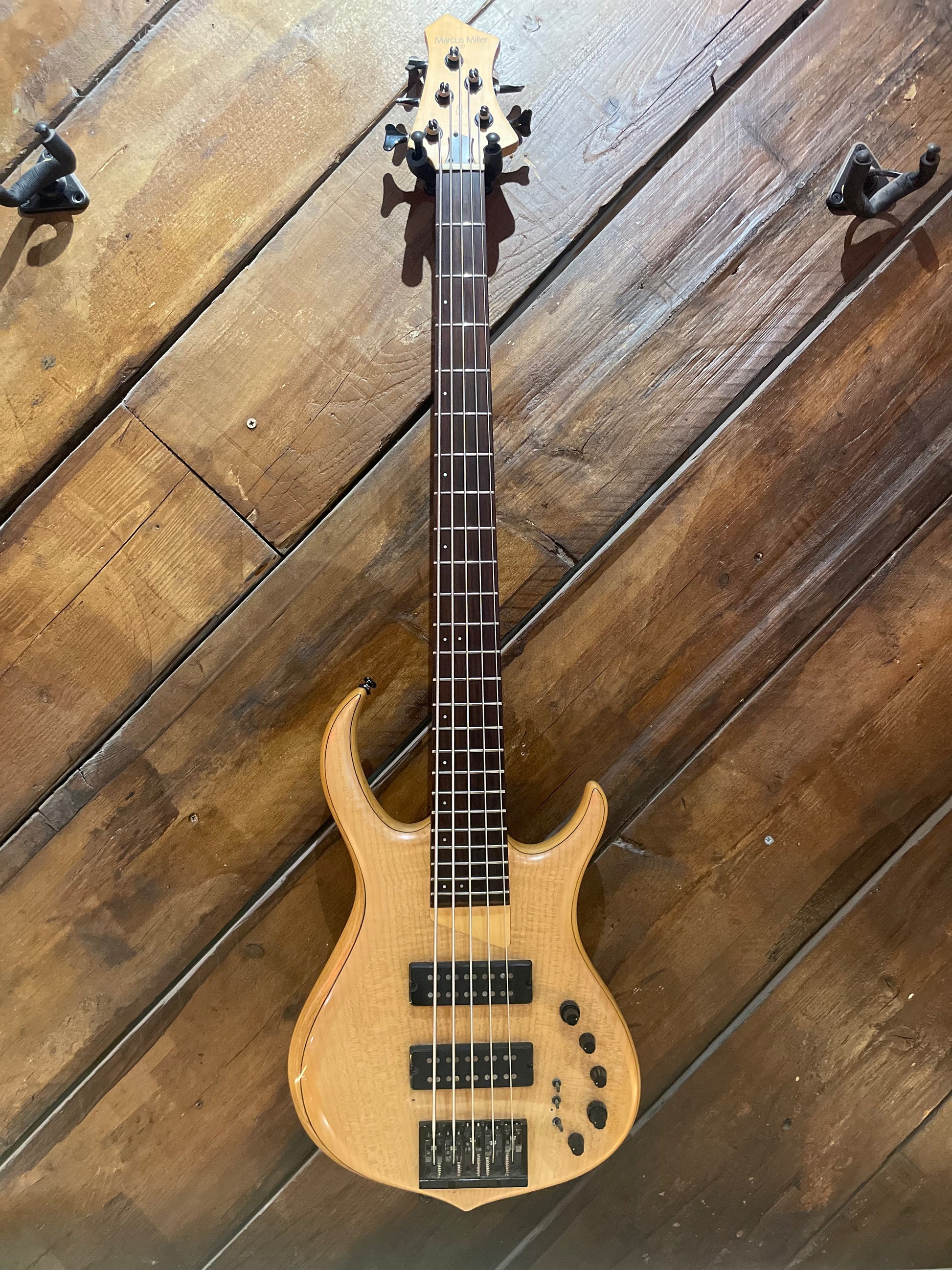 S/H Sire Marcus Miller Signature M7 V 5-String Electric Bass, Natural