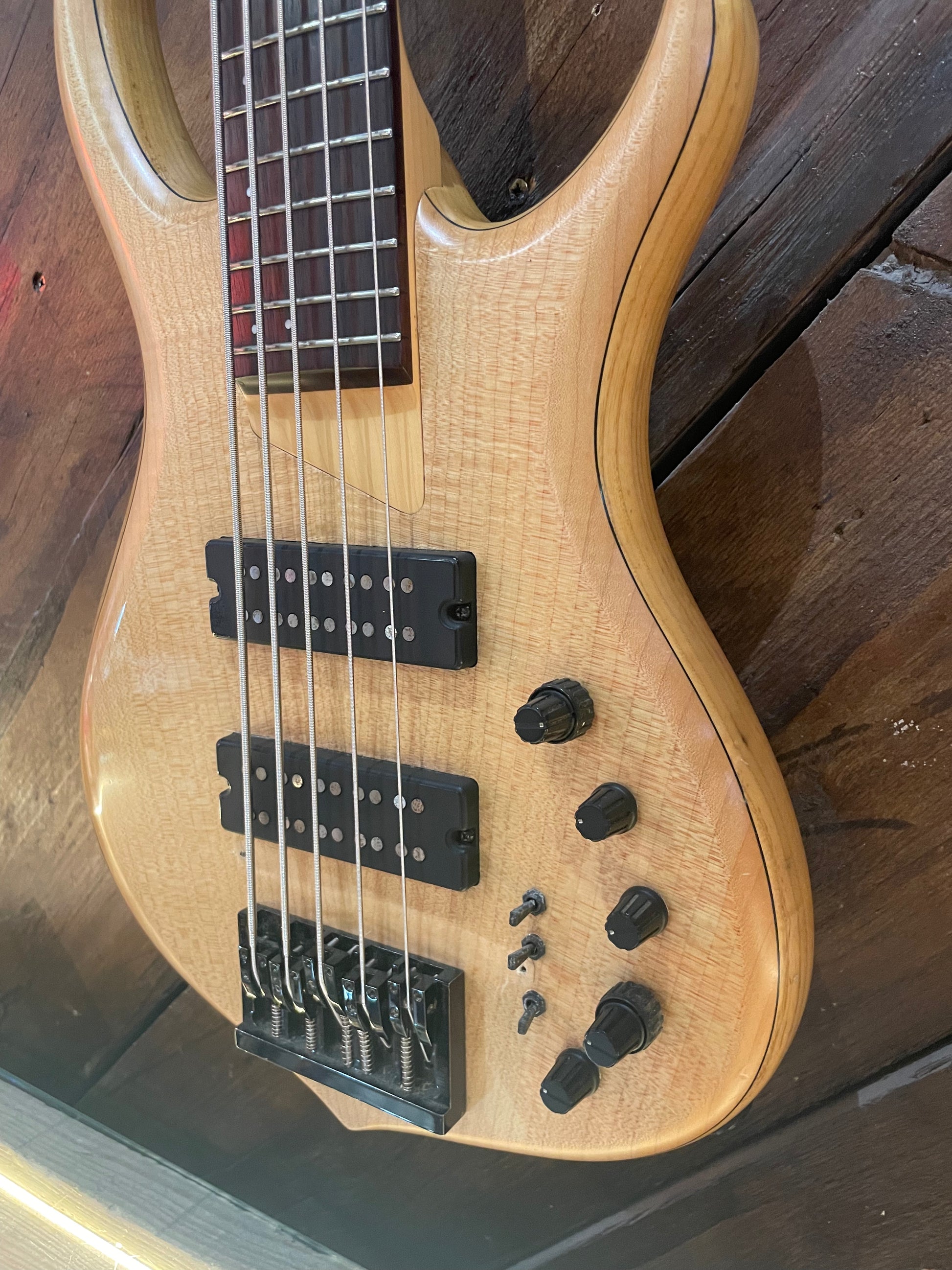 S/H Sire Marcus Miller Signature M7 V 5-String Electric Bass, Natural