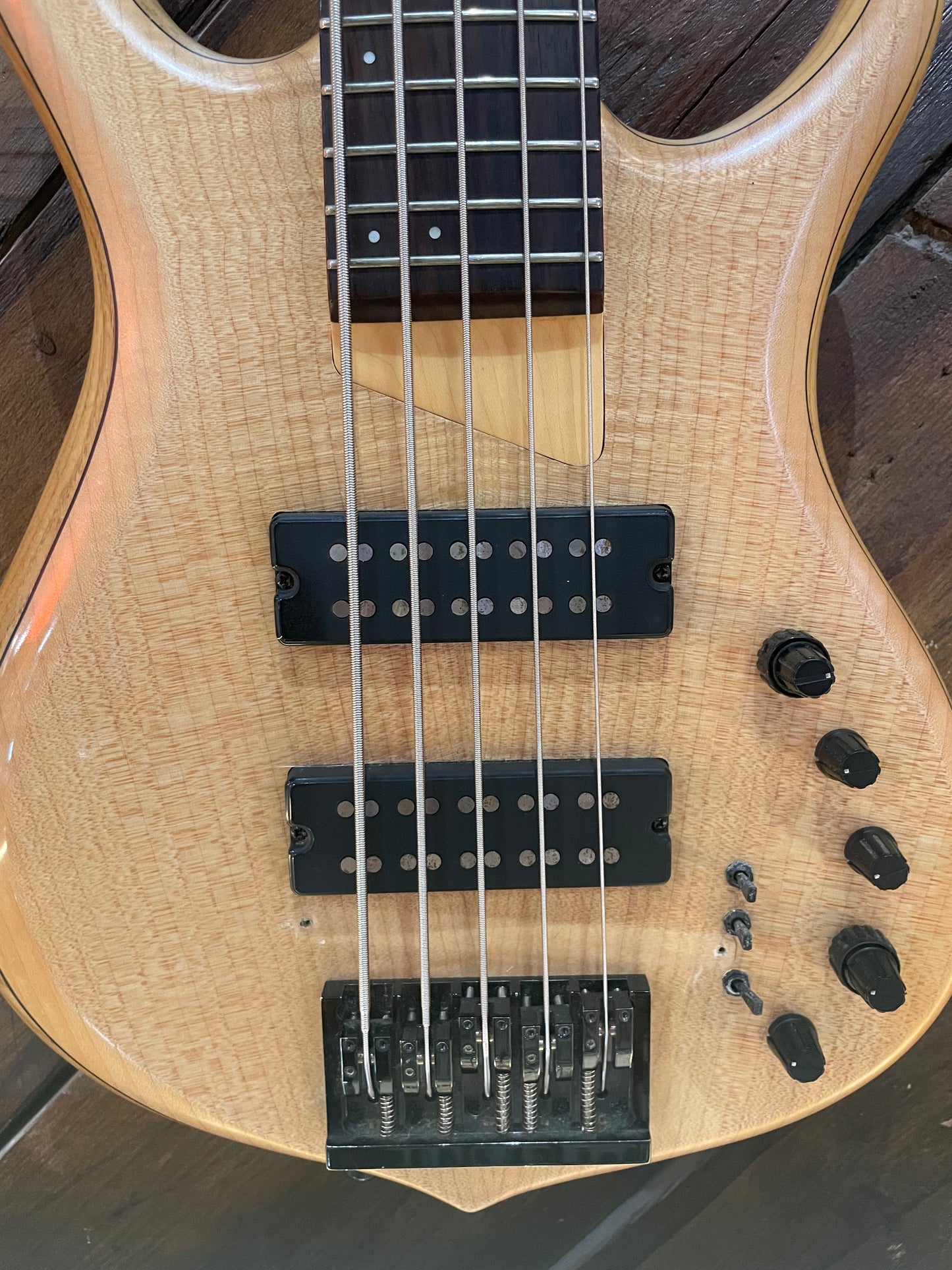 S/H Sire Marcus Miller Signature M7 V 5-String Electric Bass, Natural