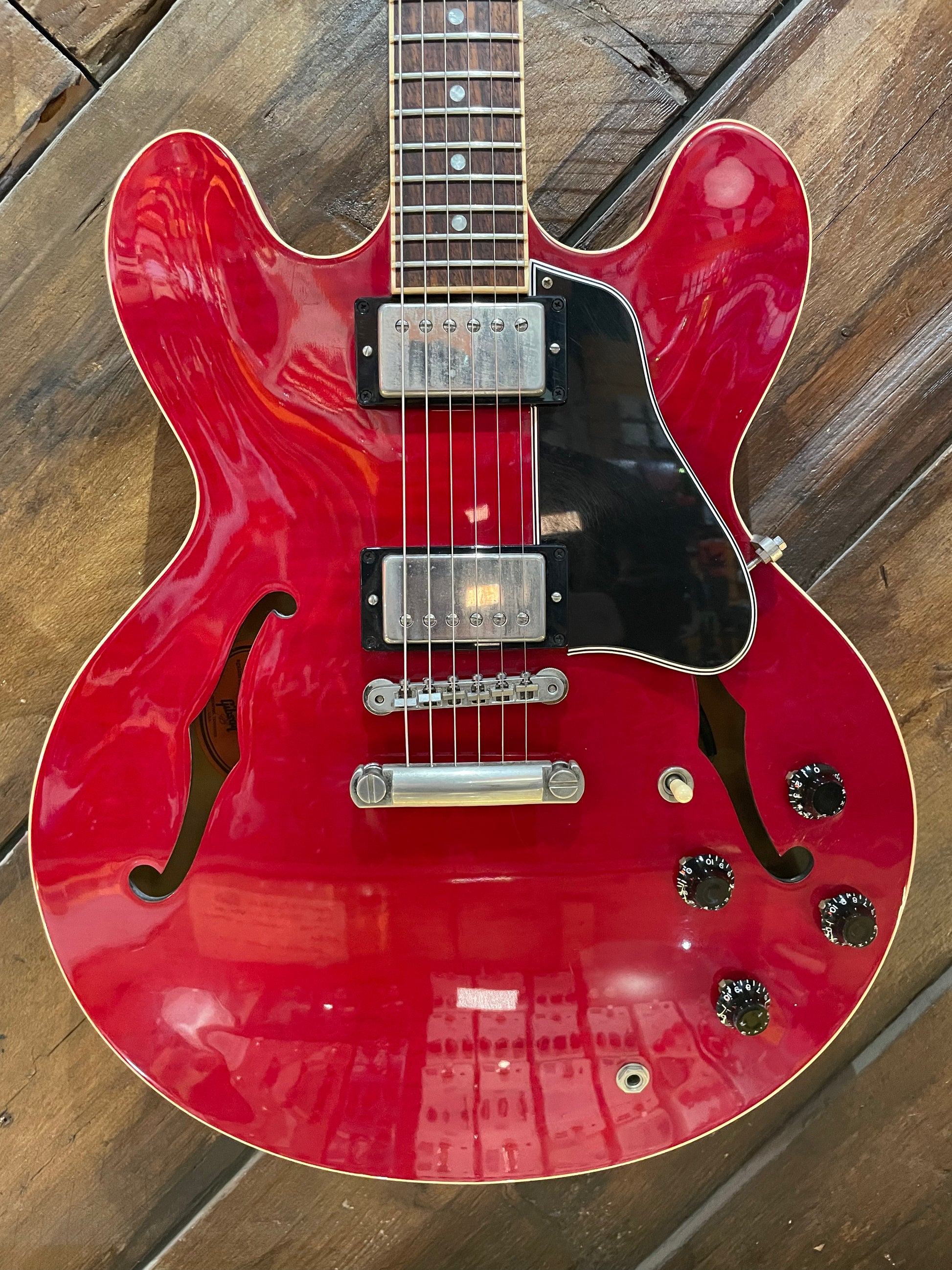 S/H 2006 Gibson ES-335 Figured Cherry