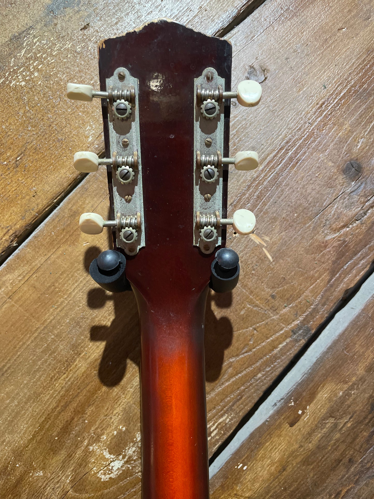 S/H 1960s Harmony H53 Rocket, Red Burst