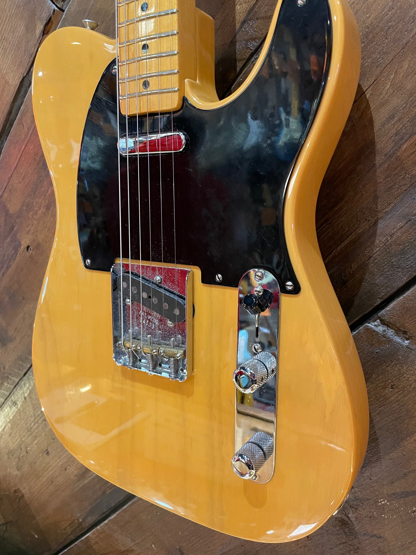 S/H 2006 Fender AVRI '52 Telecaster, Butterscotch Blonde