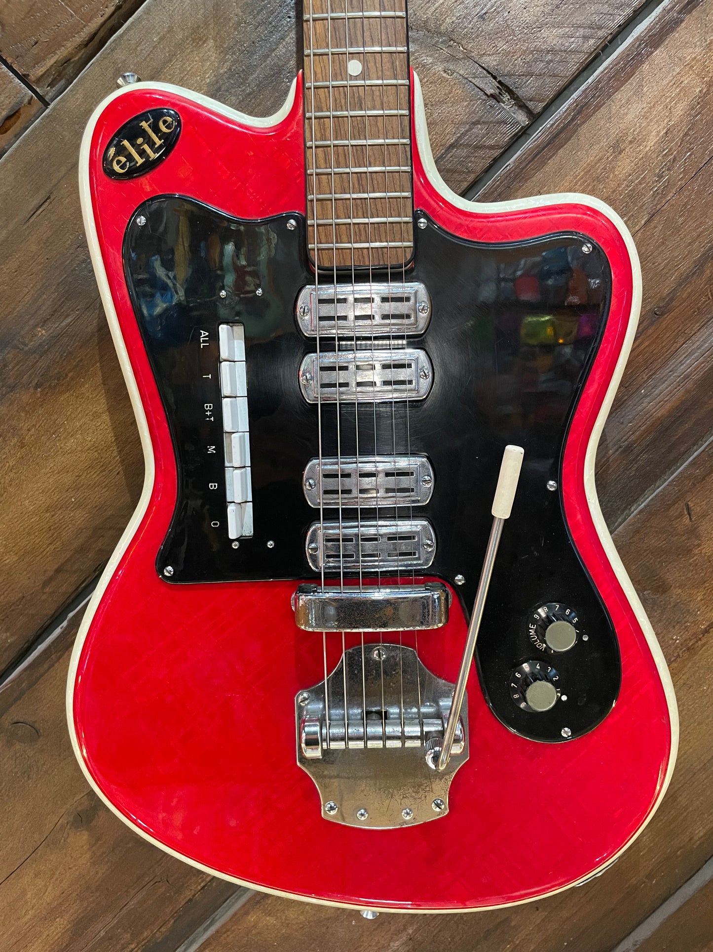 S/H 1960s Crucianelli Elite Electric Guitar, Red