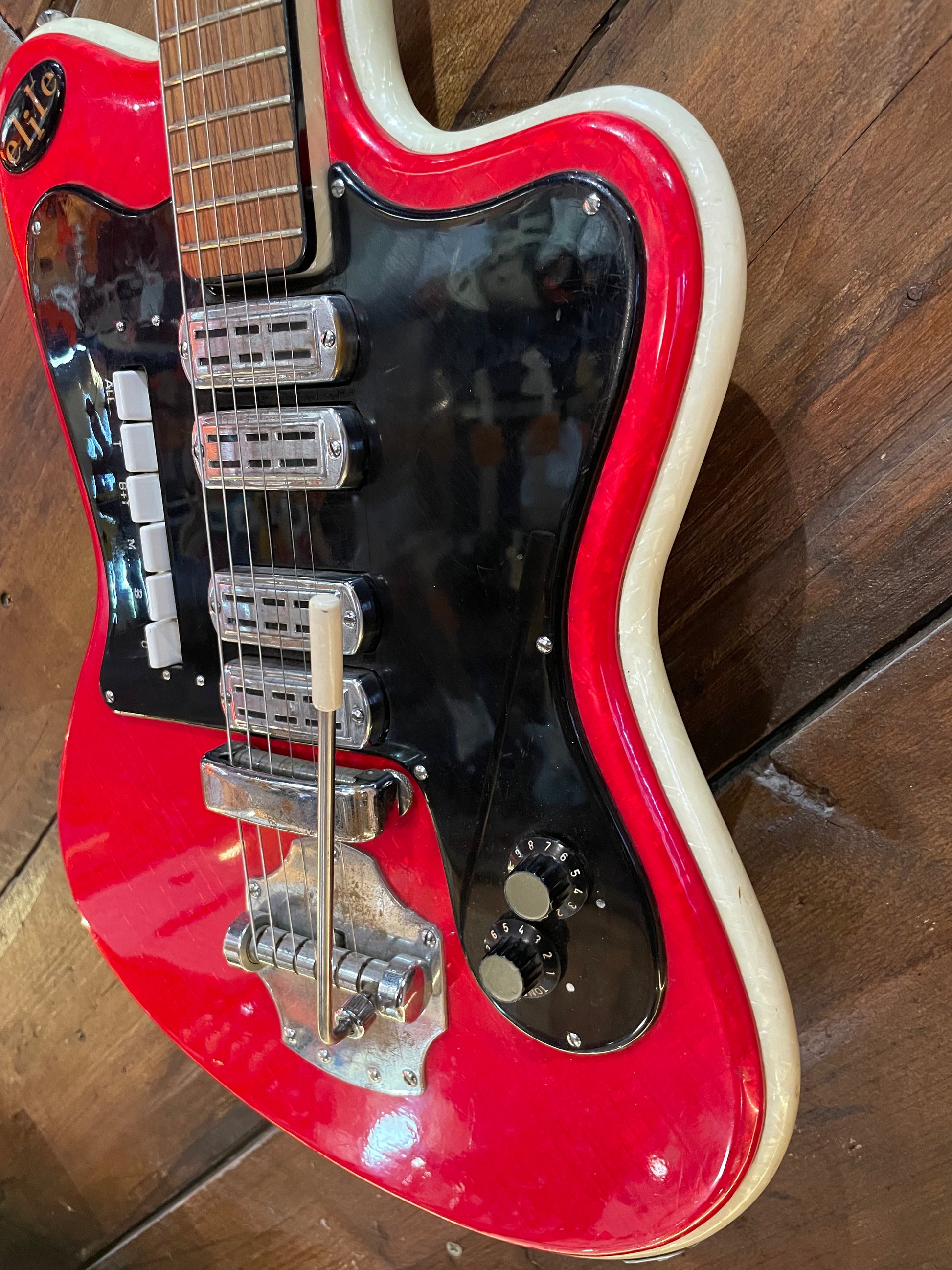 S/H 1960s Crucianelli Elite Electric Guitar, Red